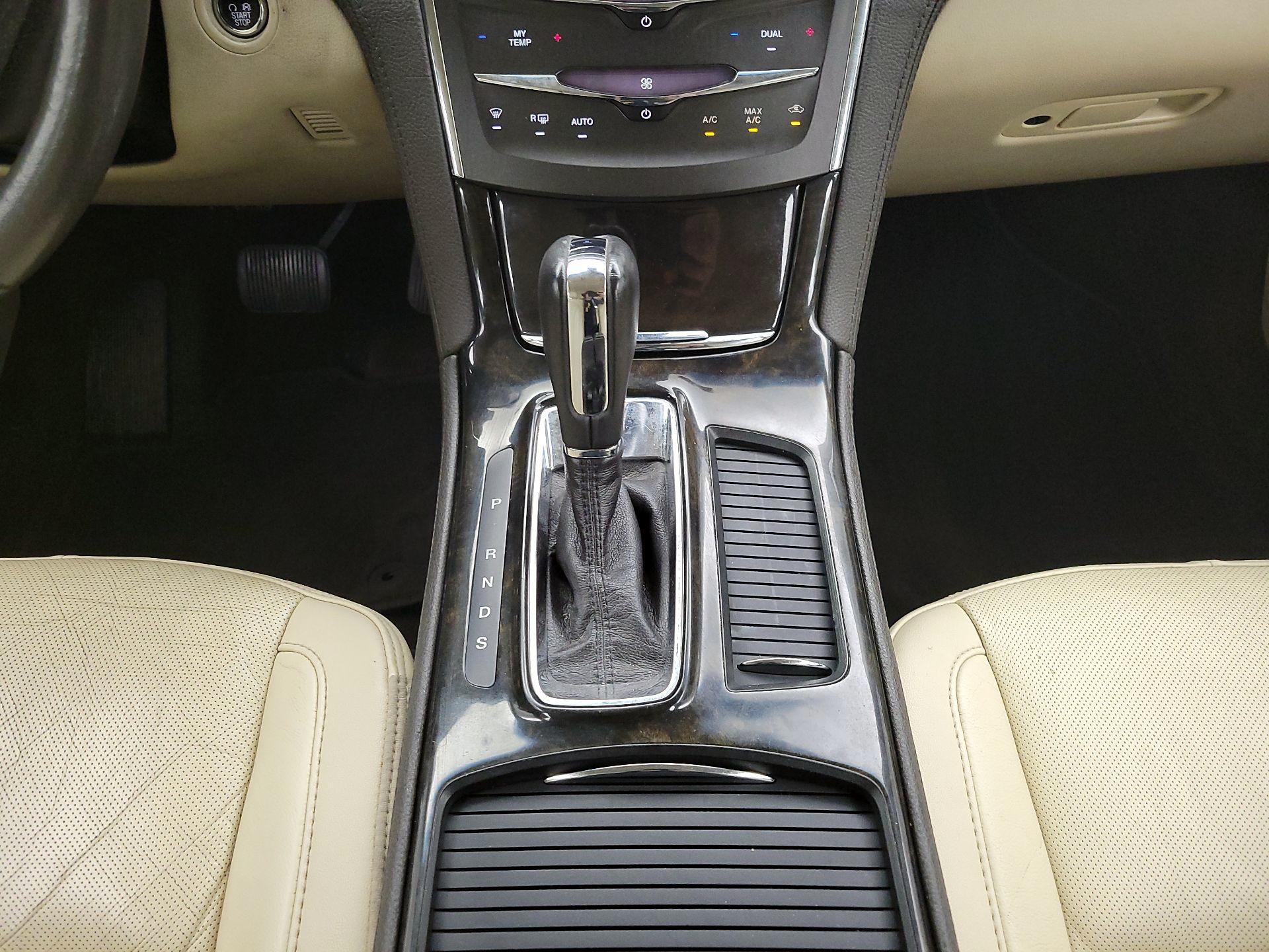 Thumbnail: 2014 Lincoln MKS - 17