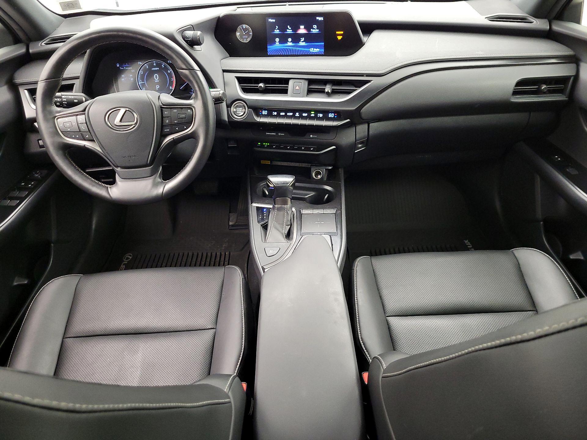 Thumbnail: 2020 Lexus UX - 9