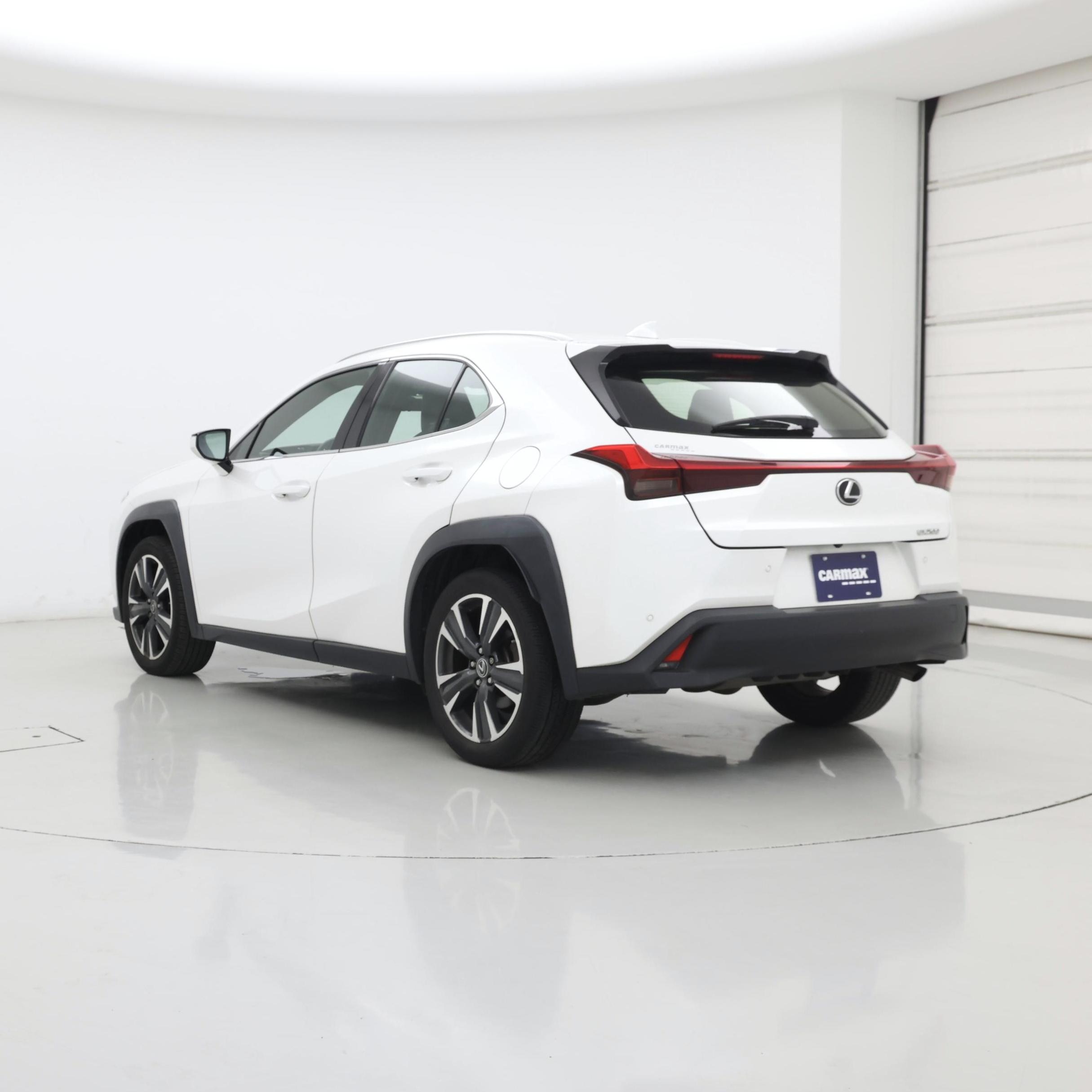 Thumbnail: 2020 Lexus UX - 2