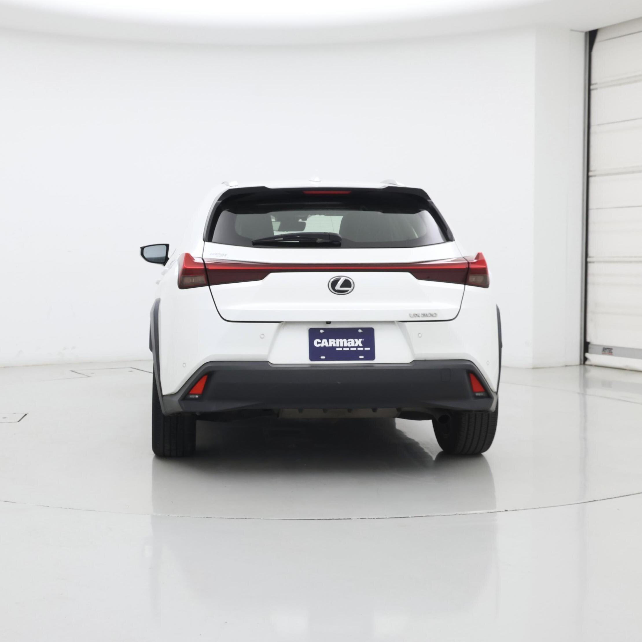 Thumbnail: 2020 Lexus UX - 6