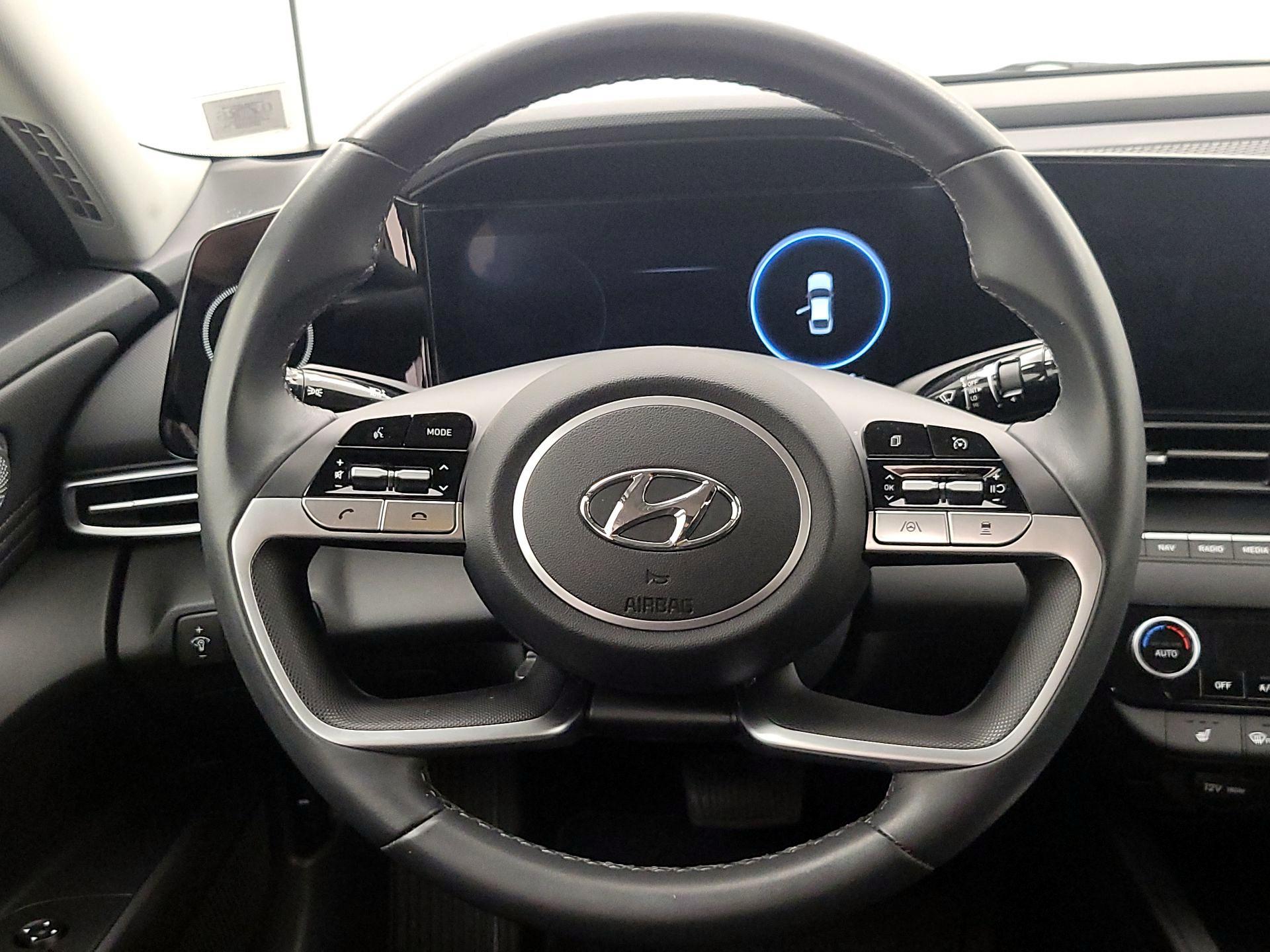 Thumbnail: 2023 Hyundai Elantra - 10