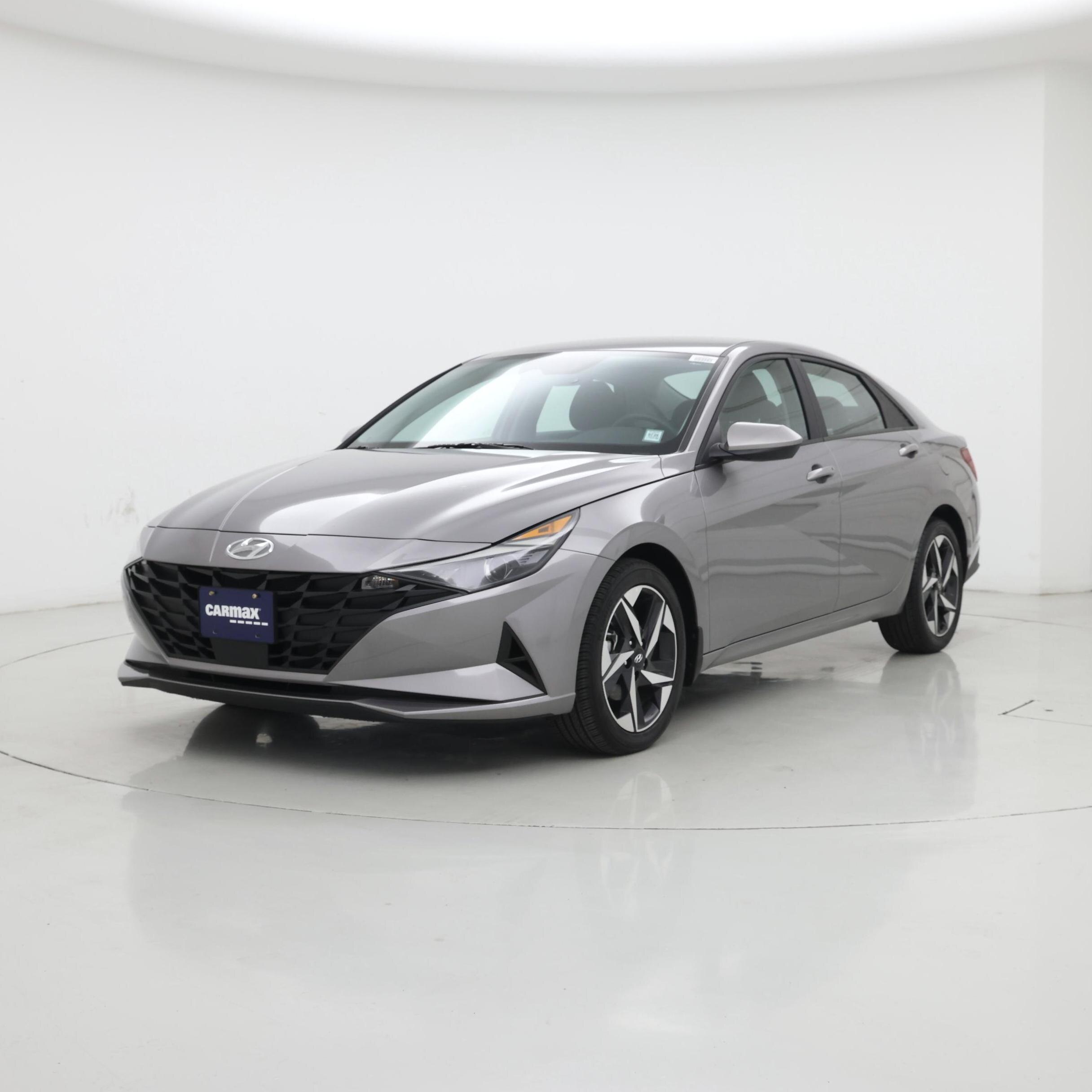 Thumbnail: 2023 Hyundai Elantra - 4