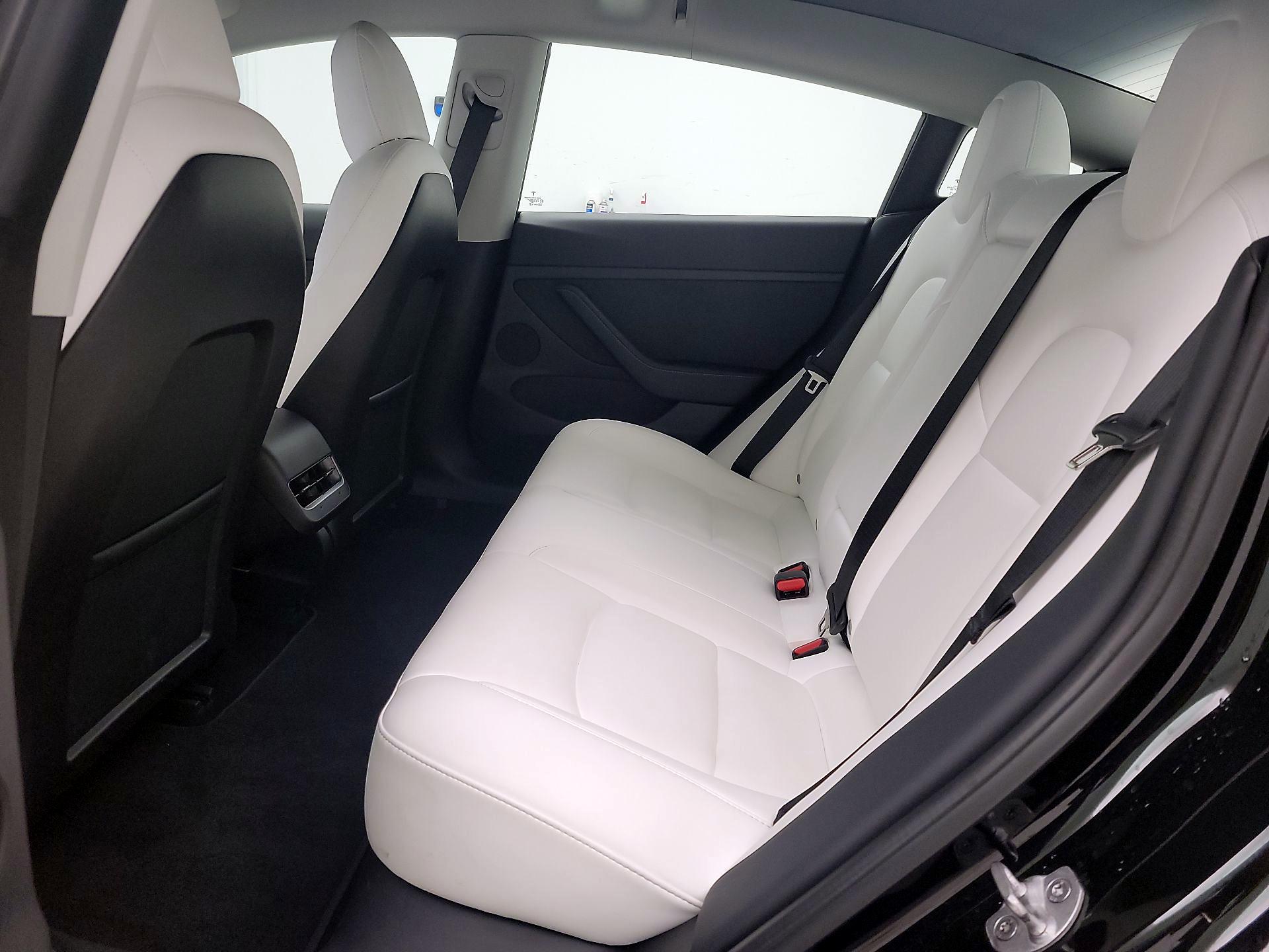 Thumbnail: 2022 Tesla Model 3 - 18