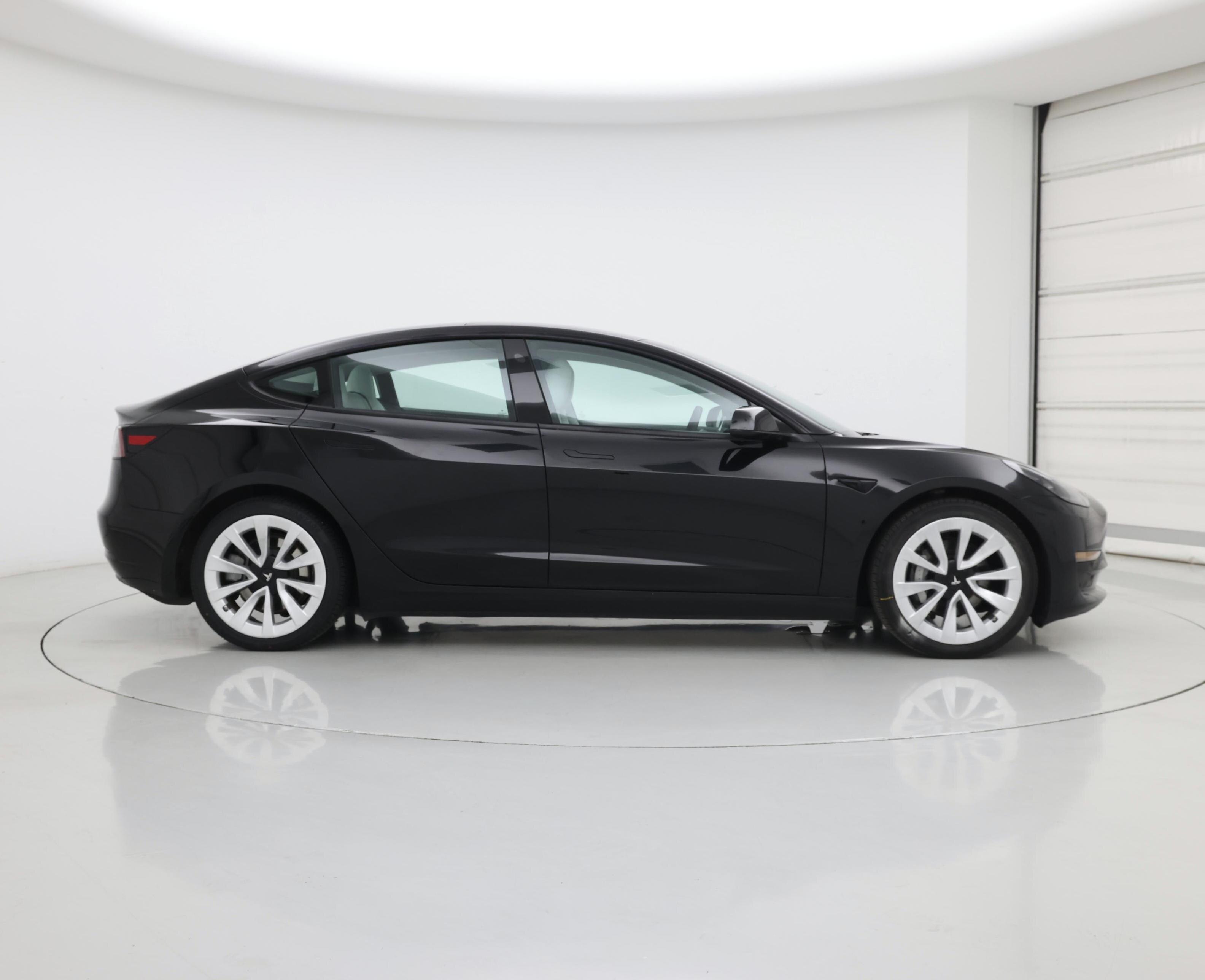 Thumbnail: 2022 Tesla Model 3 - 7