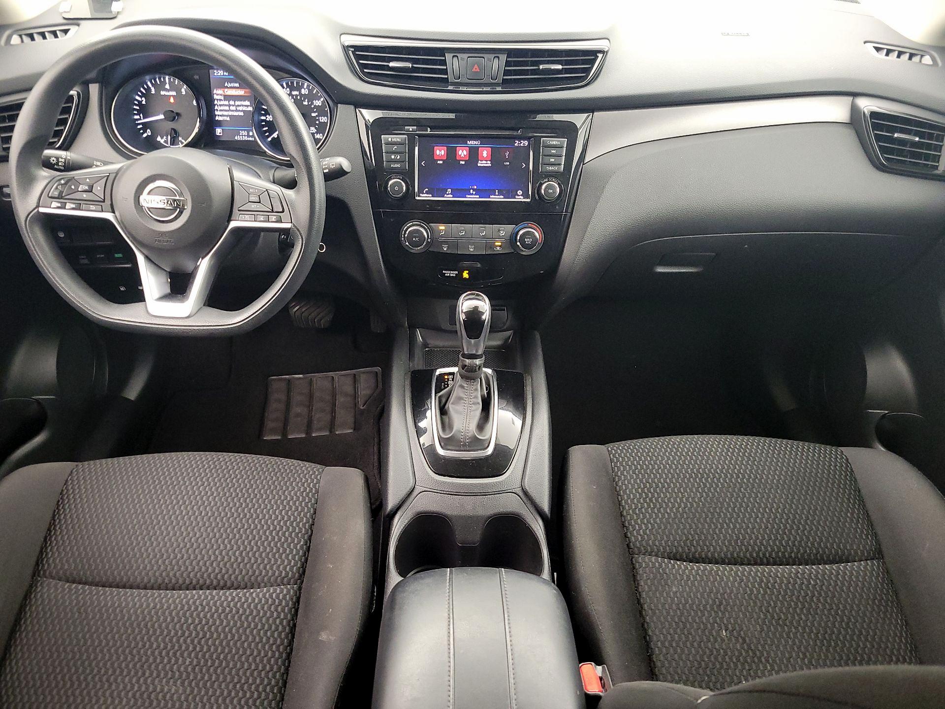 Thumbnail: 2020 Nissan Rogue Sport - 9