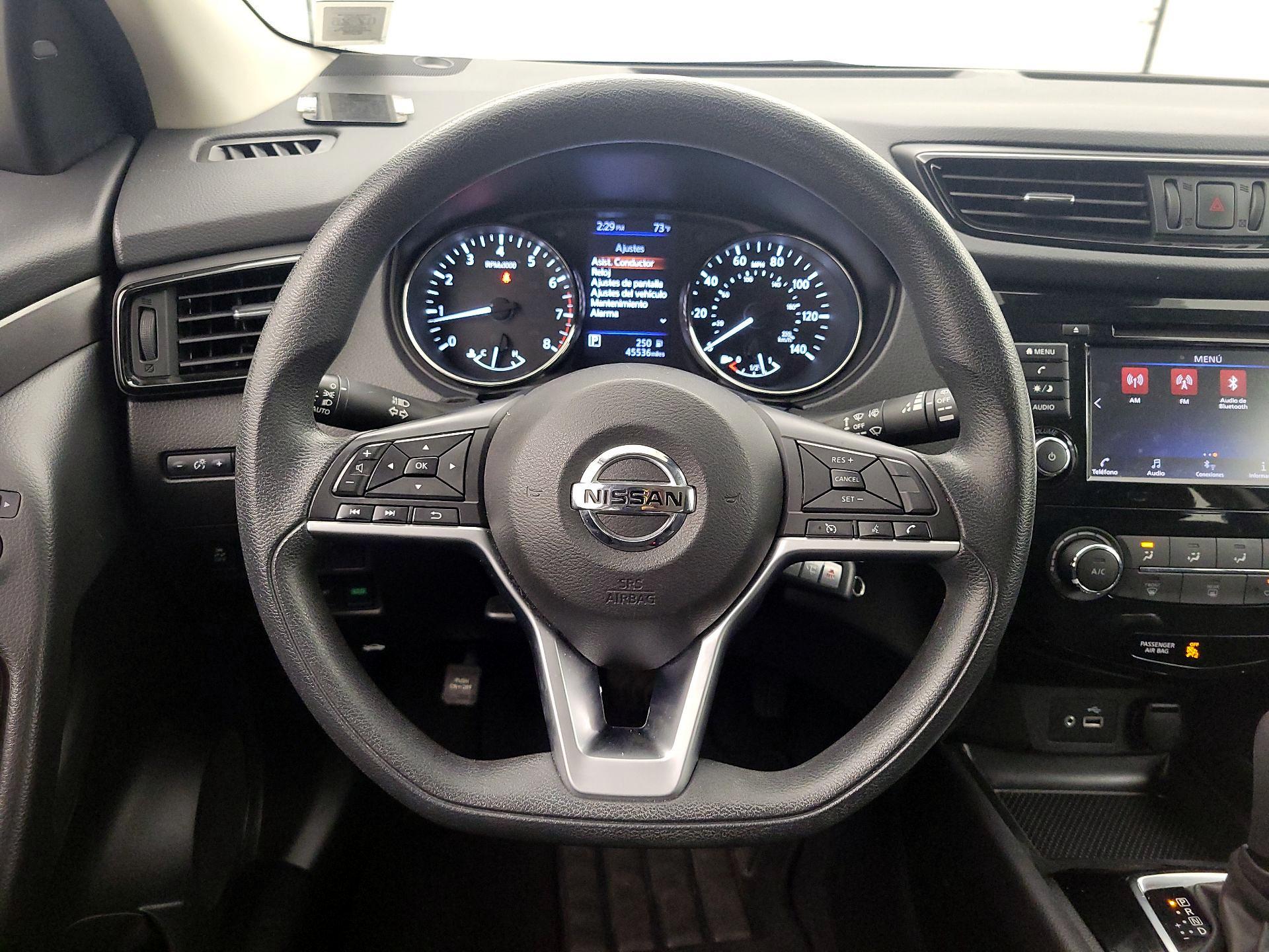 Thumbnail: 2020 Nissan Rogue Sport - 10