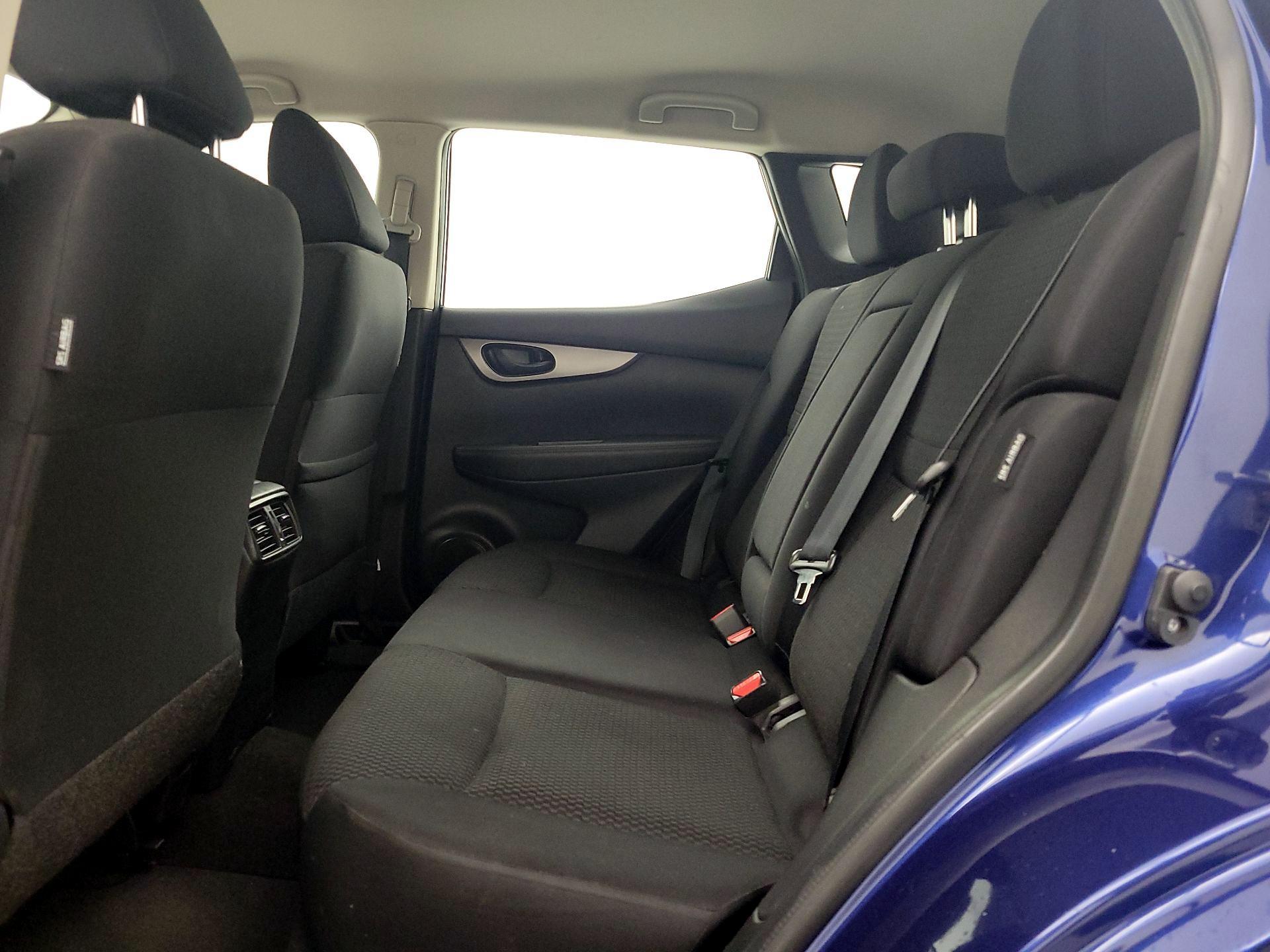 Thumbnail: 2020 Nissan Rogue Sport - 19