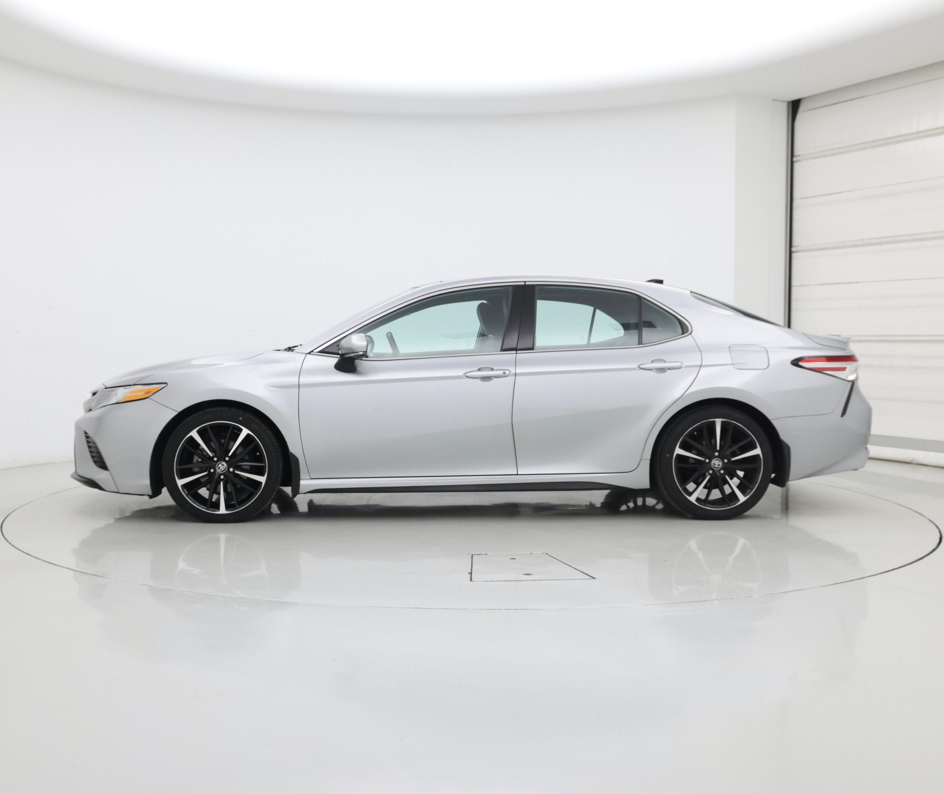 Thumbnail: 2020 Toyota Camry - 3
