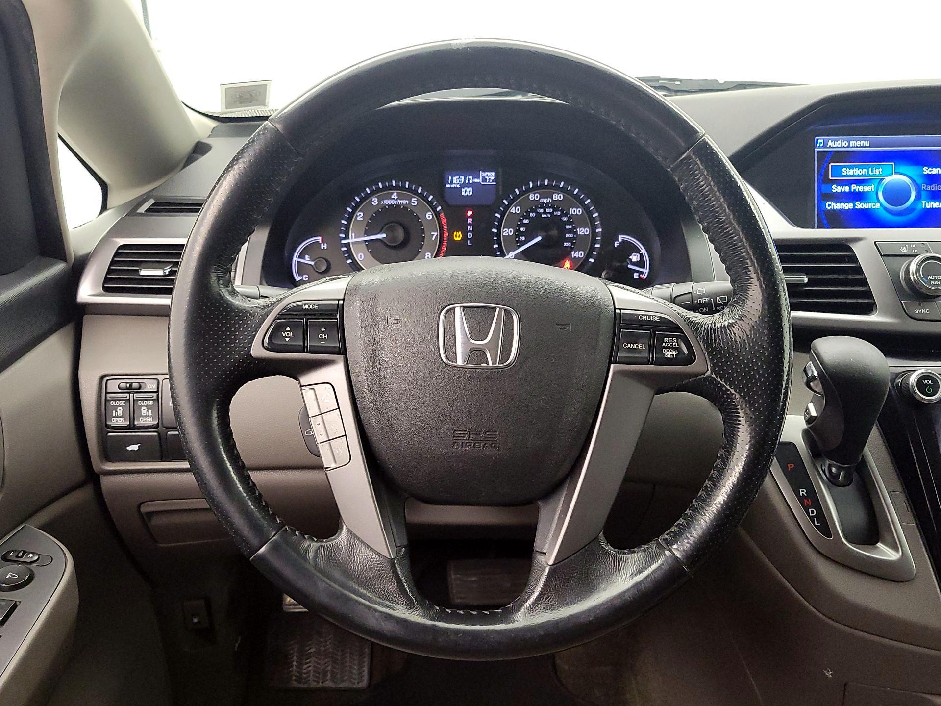 Thumbnail: 2014 Honda Odyssey - 10
