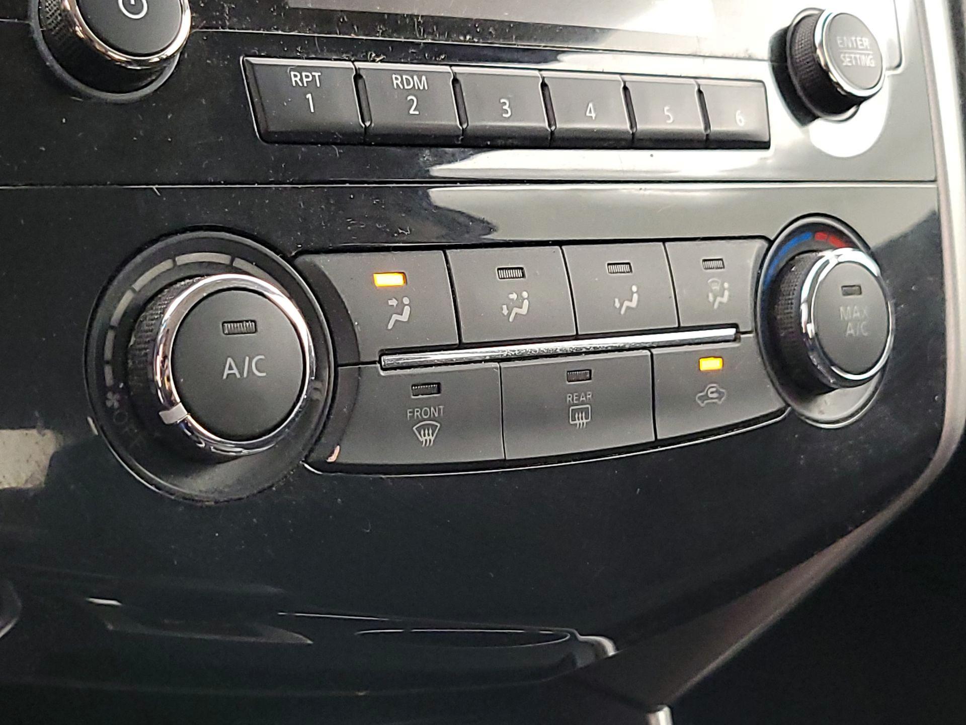 Thumbnail: 2015 Nissan Altima - 16