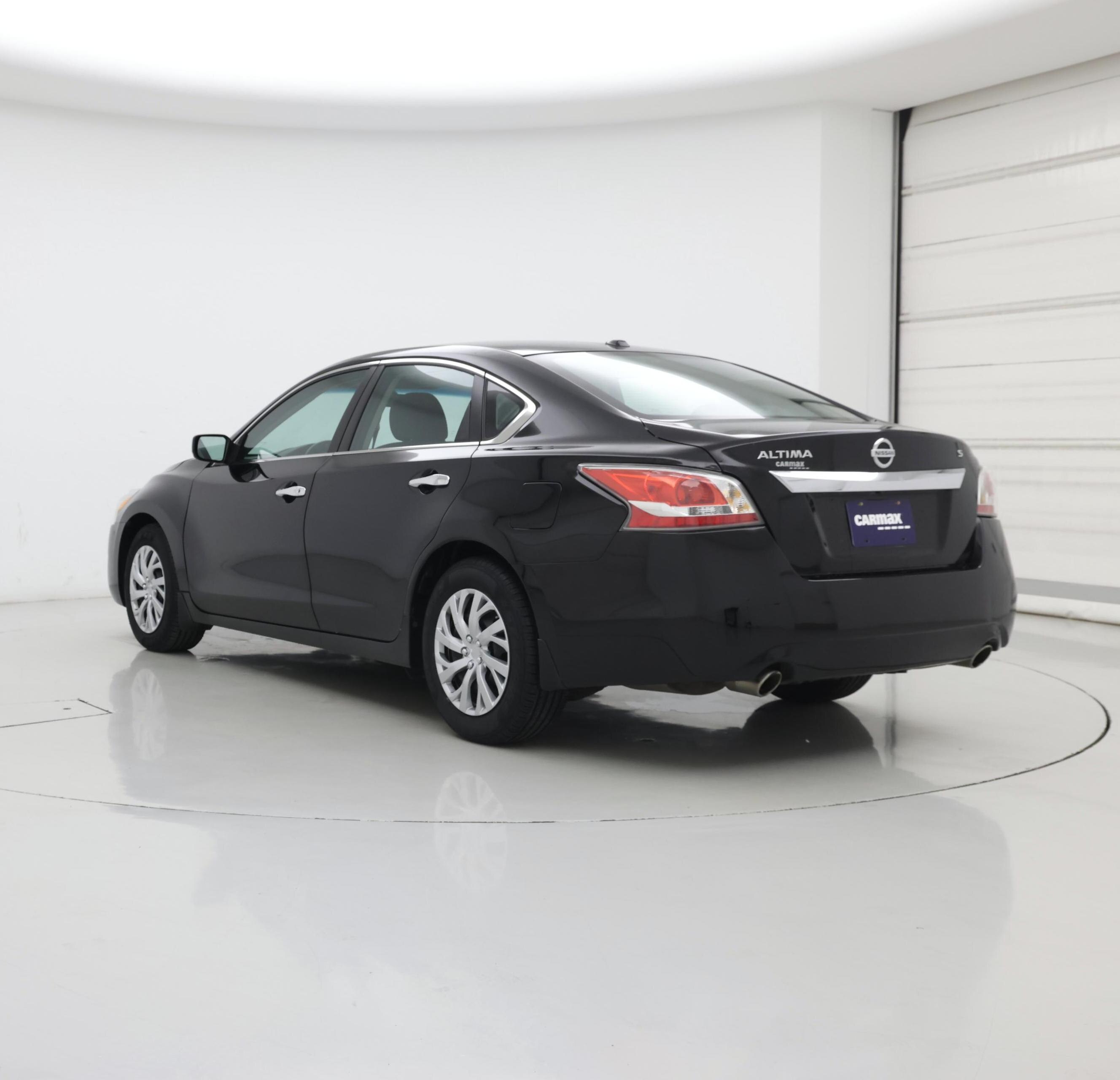 Thumbnail: 2015 Nissan Altima - 2