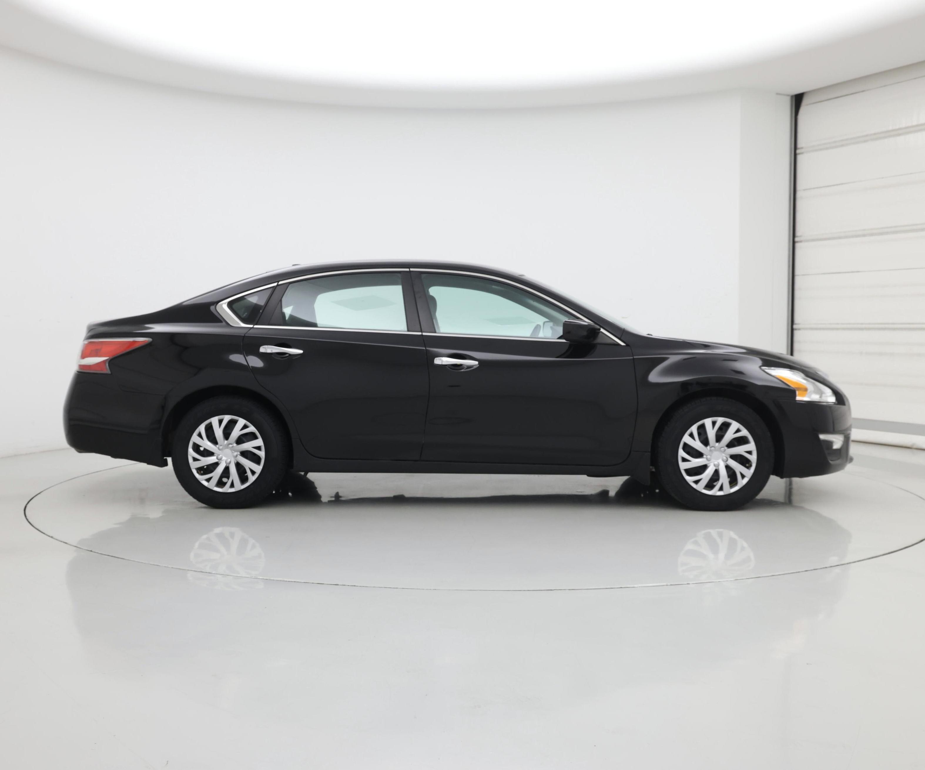 Thumbnail: 2015 Nissan Altima - 7