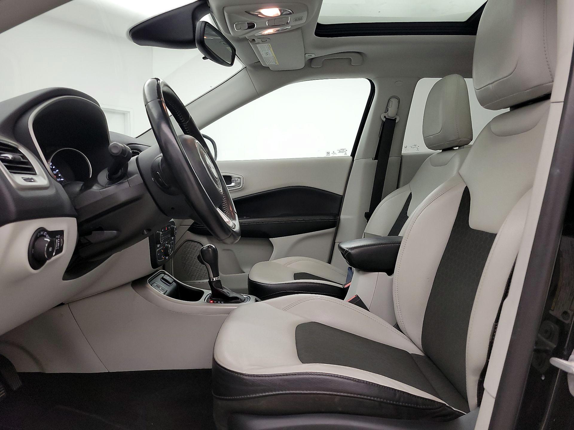 Thumbnail: 2019 Jeep Compass - 11