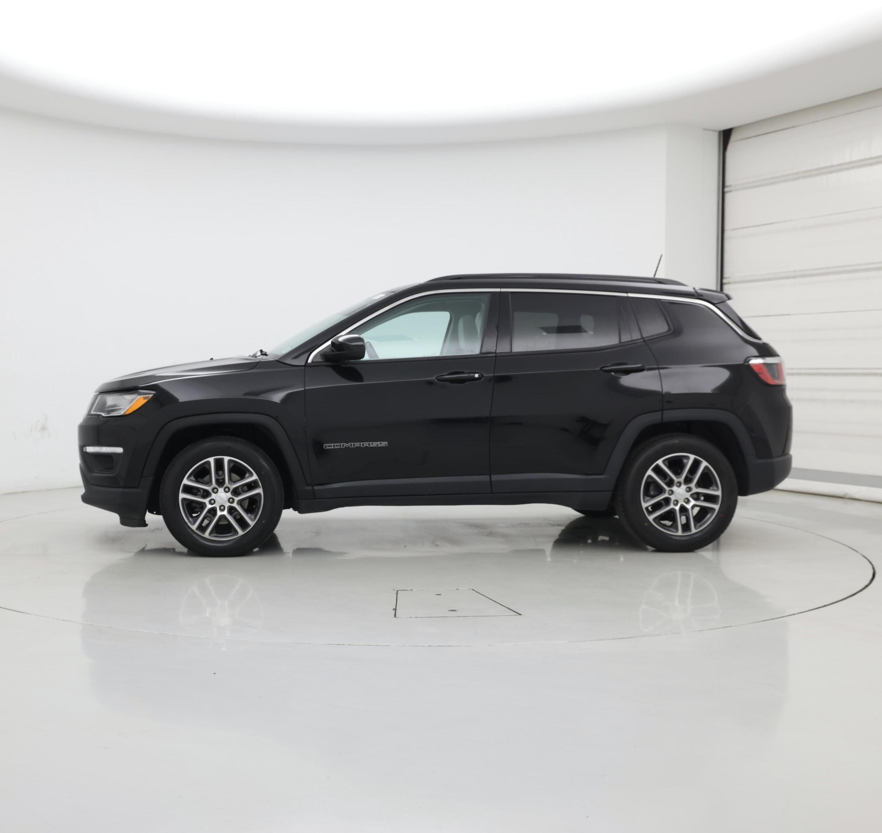 Thumbnail: 2019 Jeep Compass - 3