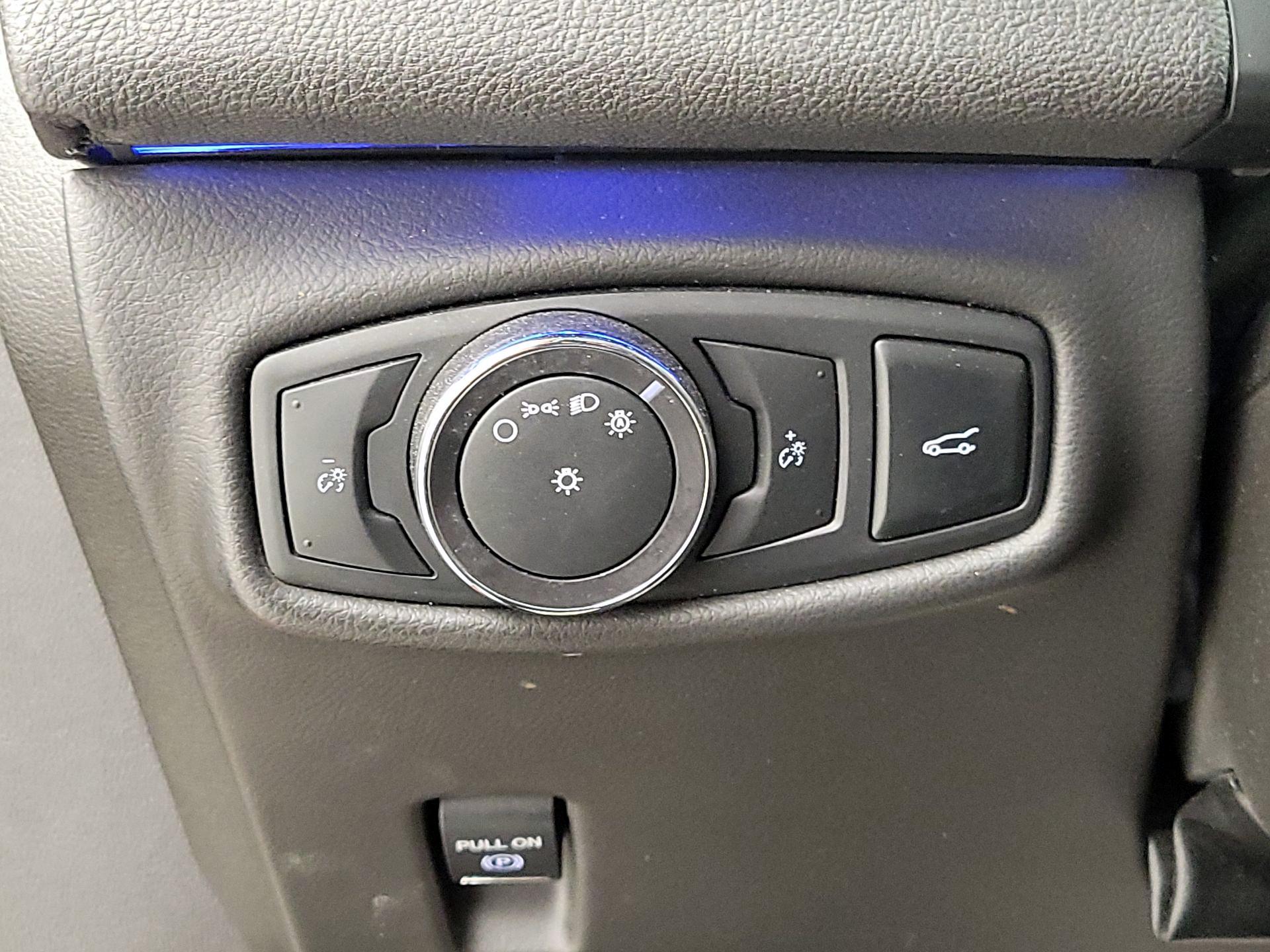 Thumbnail: 2014 Lincoln MKZ - 13