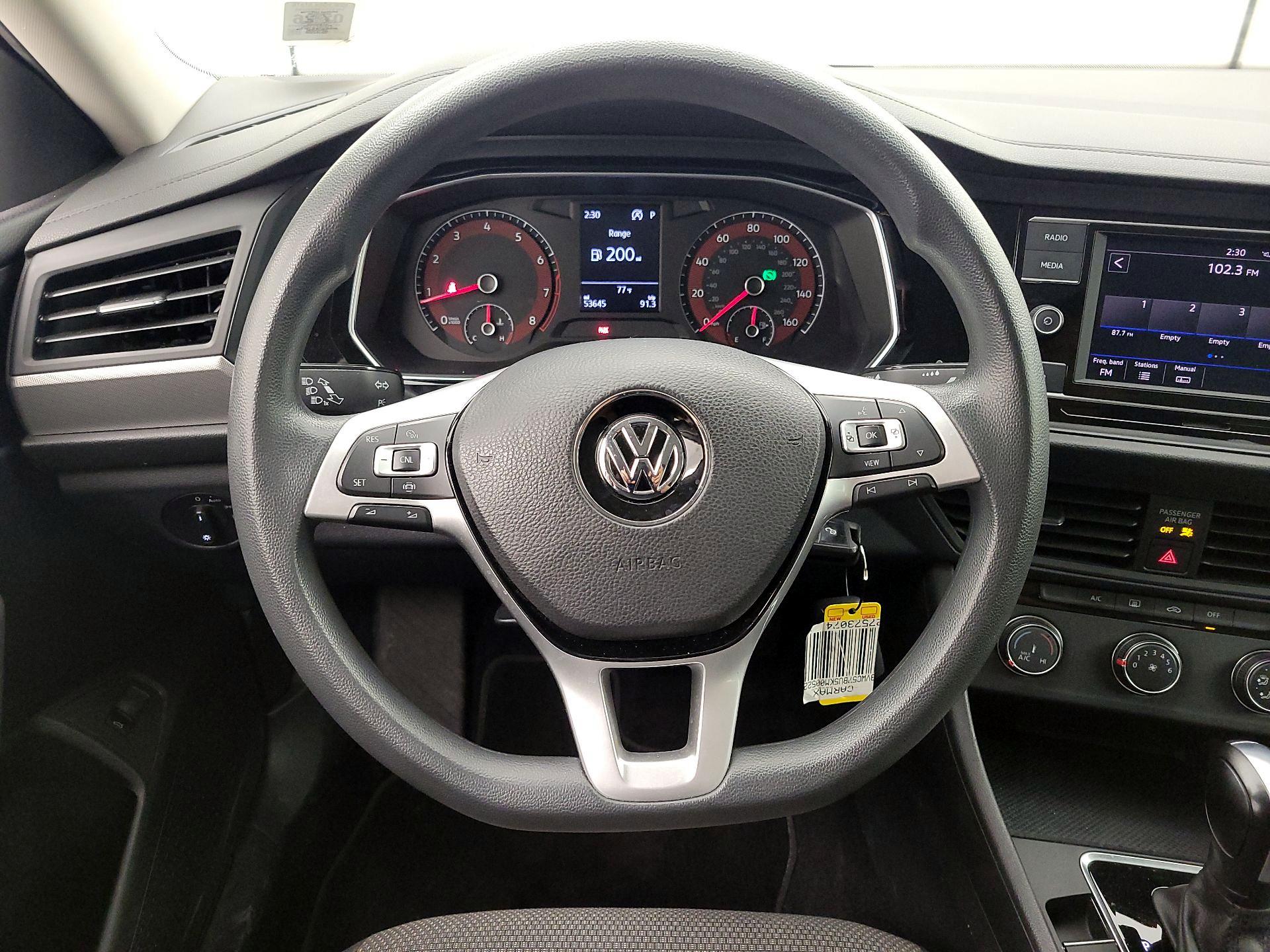Thumbnail: 2019 Volkswagen Jetta - 10