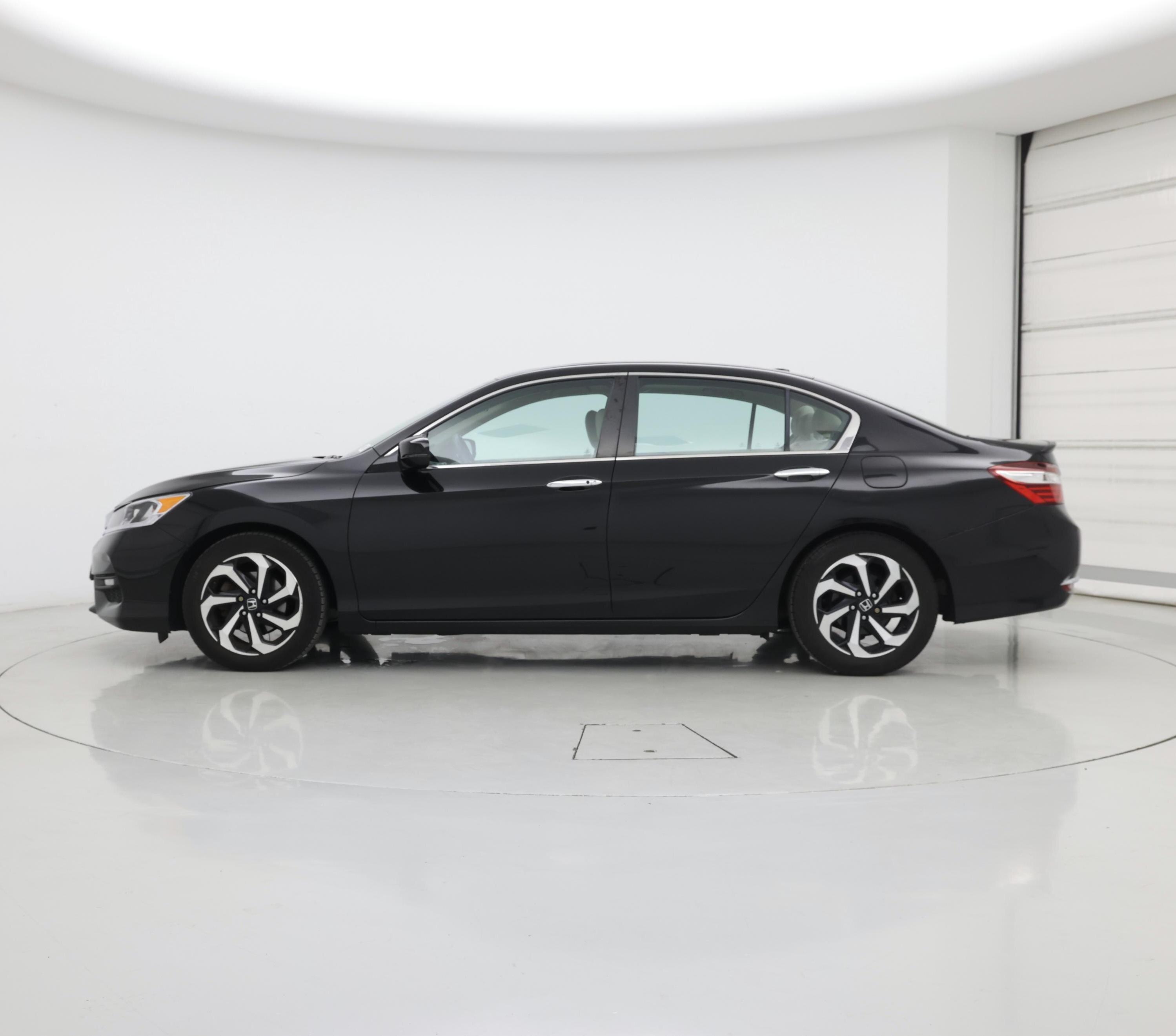 Thumbnail: 2017 Honda Accord - 3