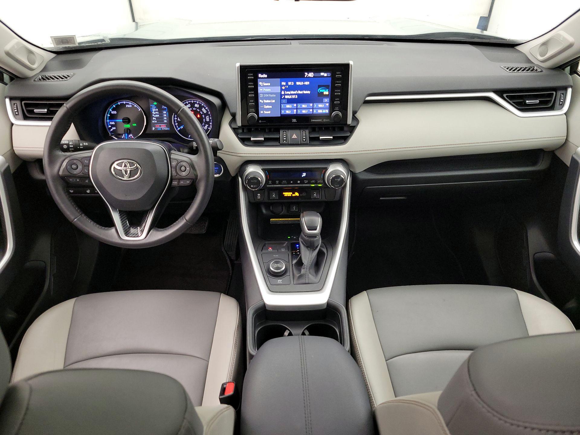 Thumbnail: 2021 Toyota RAV4 - 9
