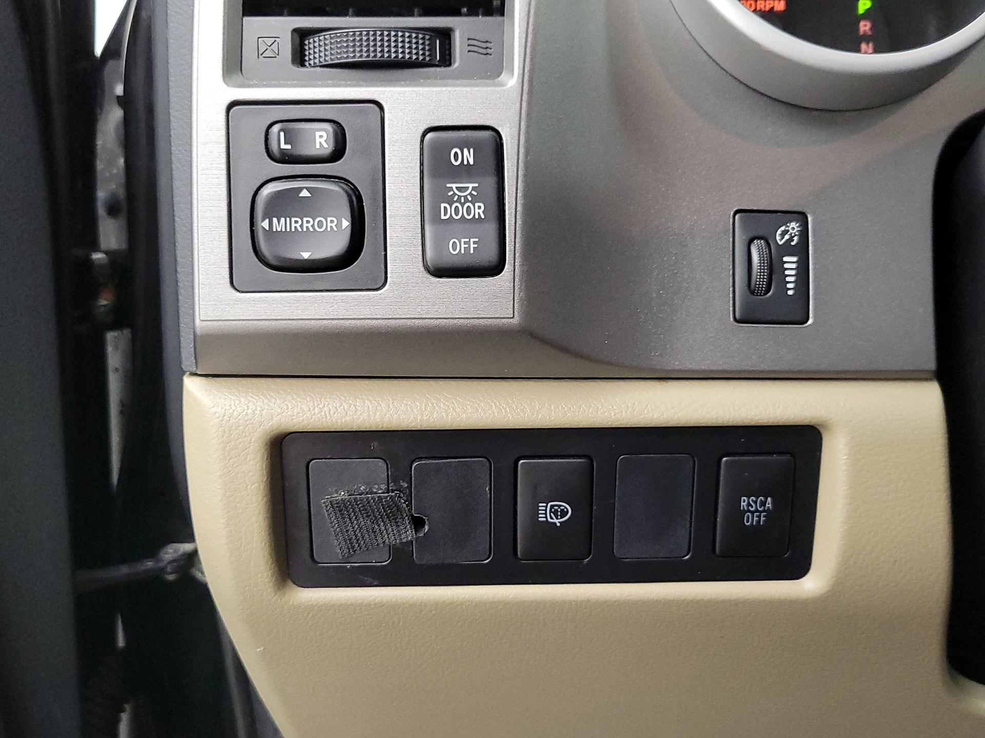 Thumbnail: 2013 Toyota Sequoia - 13
