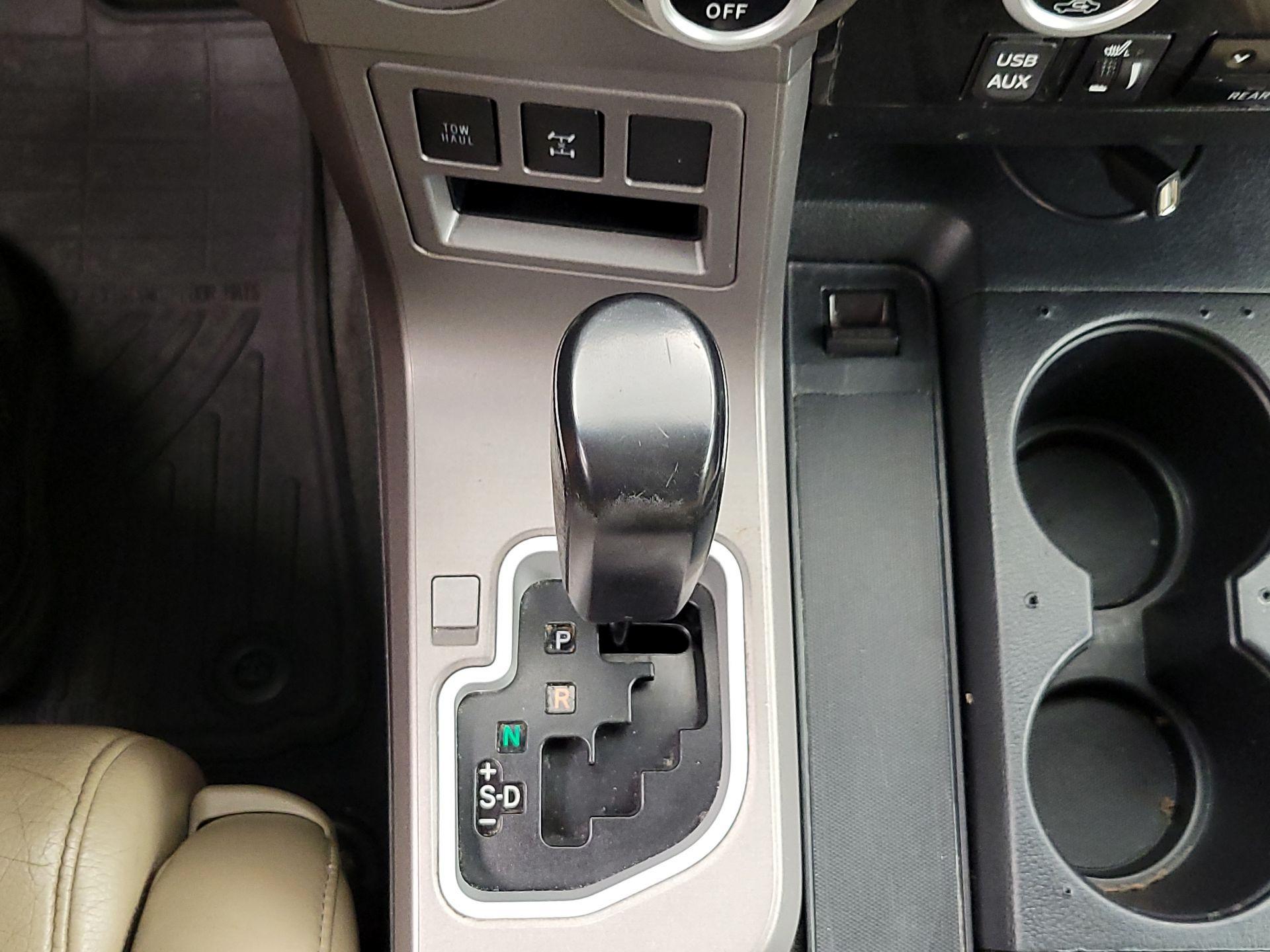 Thumbnail: 2013 Toyota Sequoia - 17