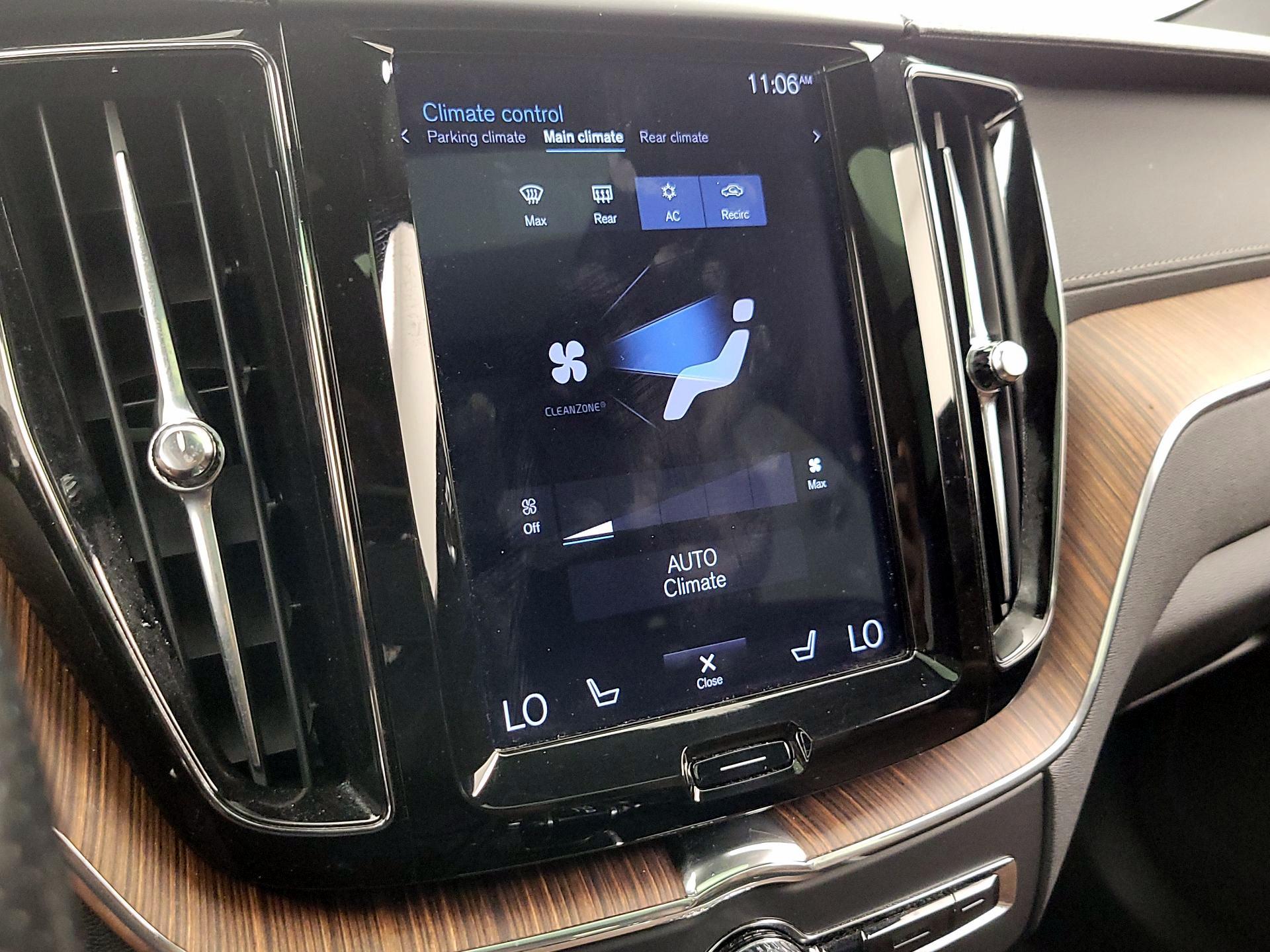 Thumbnail: 2019 Volvo XC60 - 17