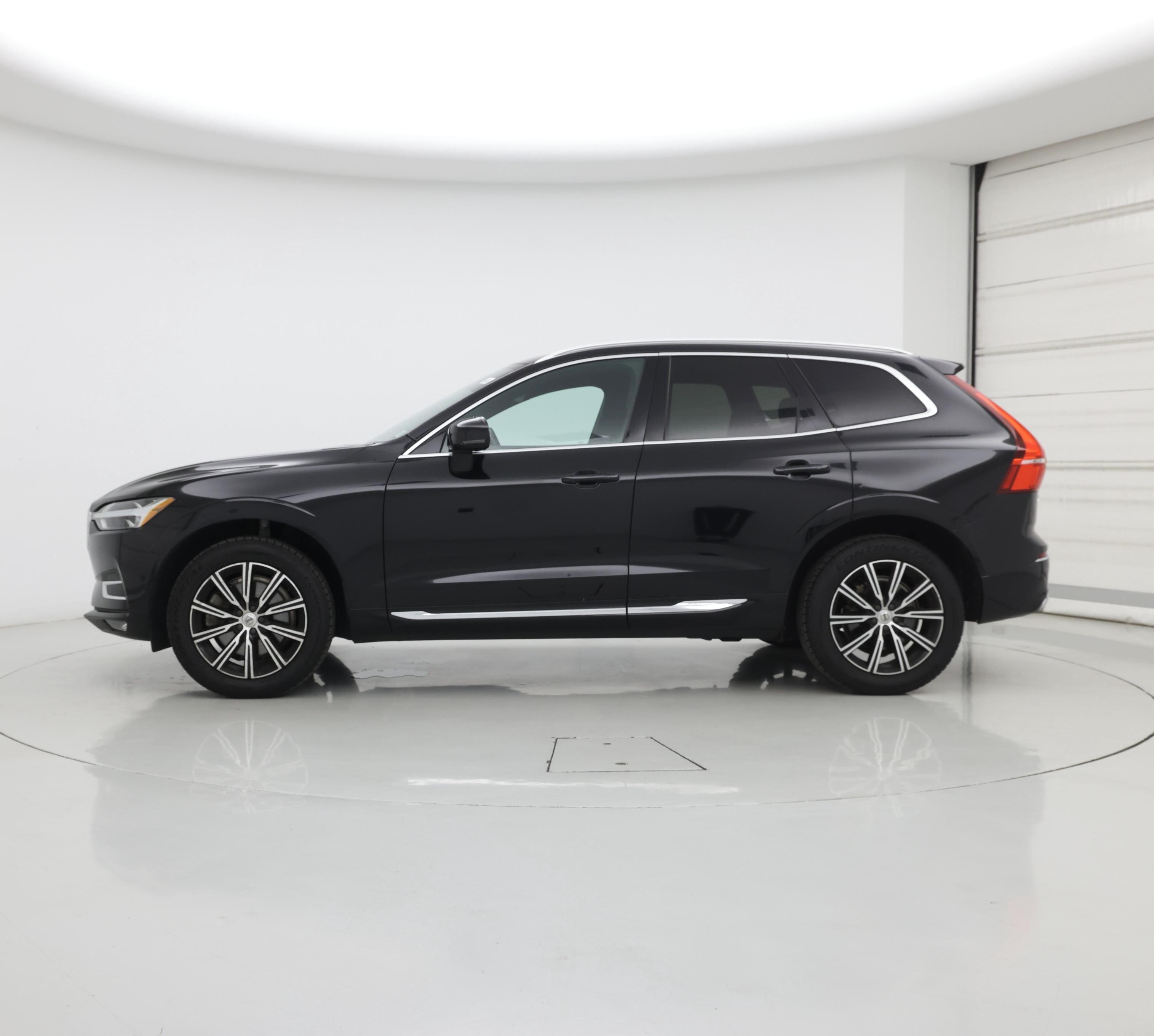 Thumbnail: 2019 Volvo XC60 - 3