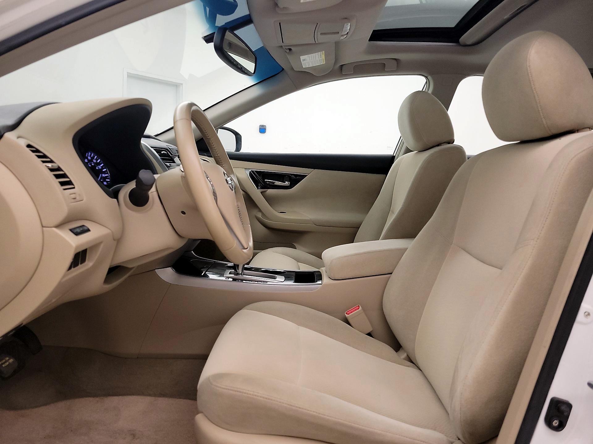 Thumbnail: 2013 Nissan Altima - 11