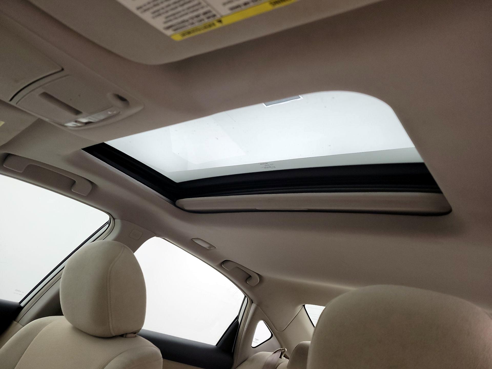 Thumbnail: 2013 Nissan Altima - 20
