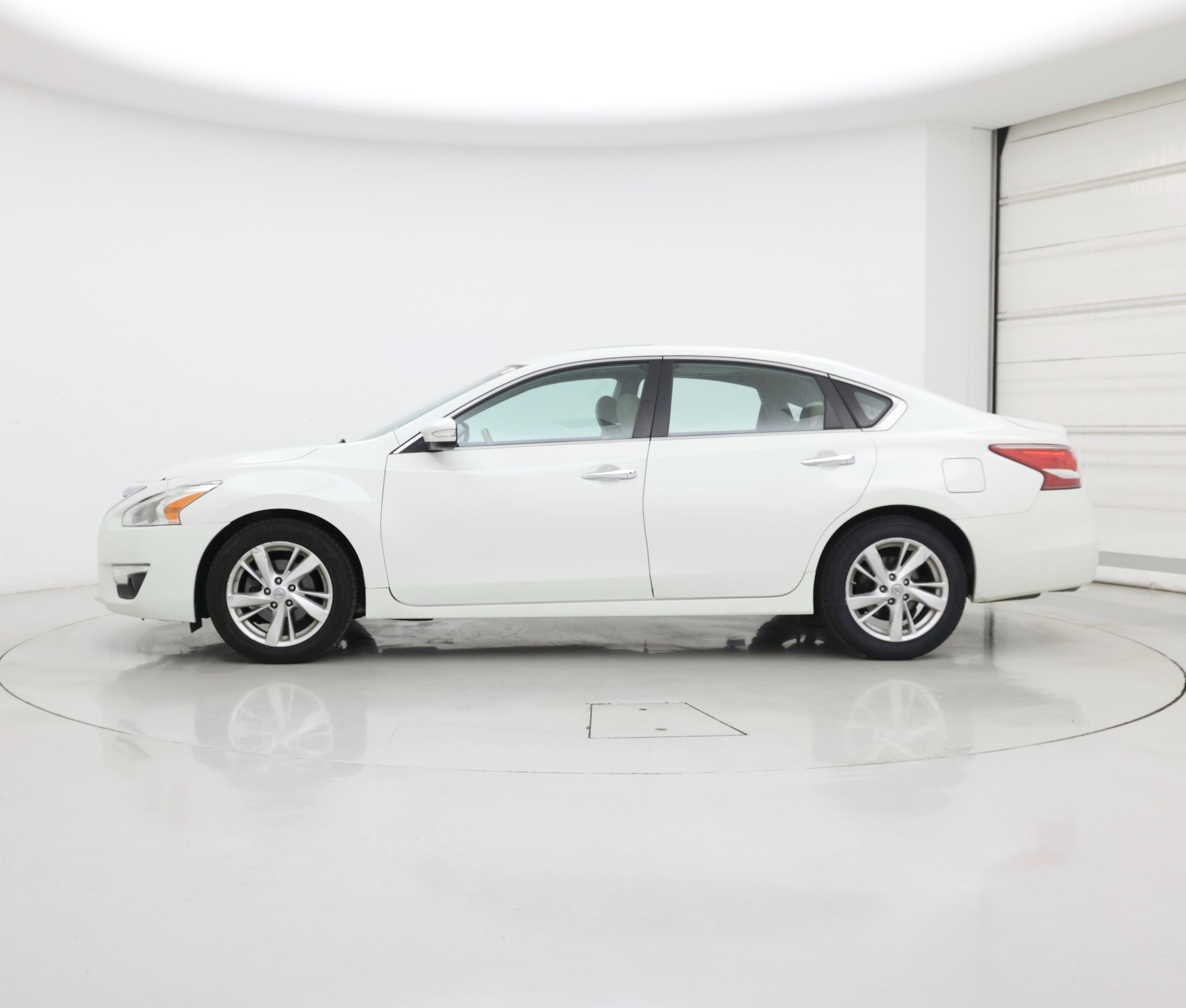 Thumbnail: 2013 Nissan Altima - 3