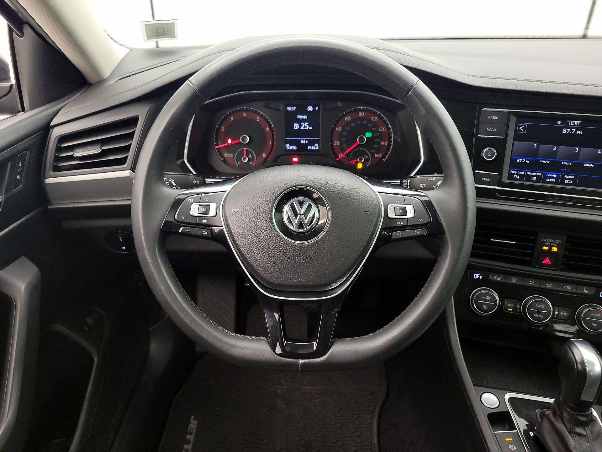 Thumbnail: 2020 Volkswagen Jetta - 10