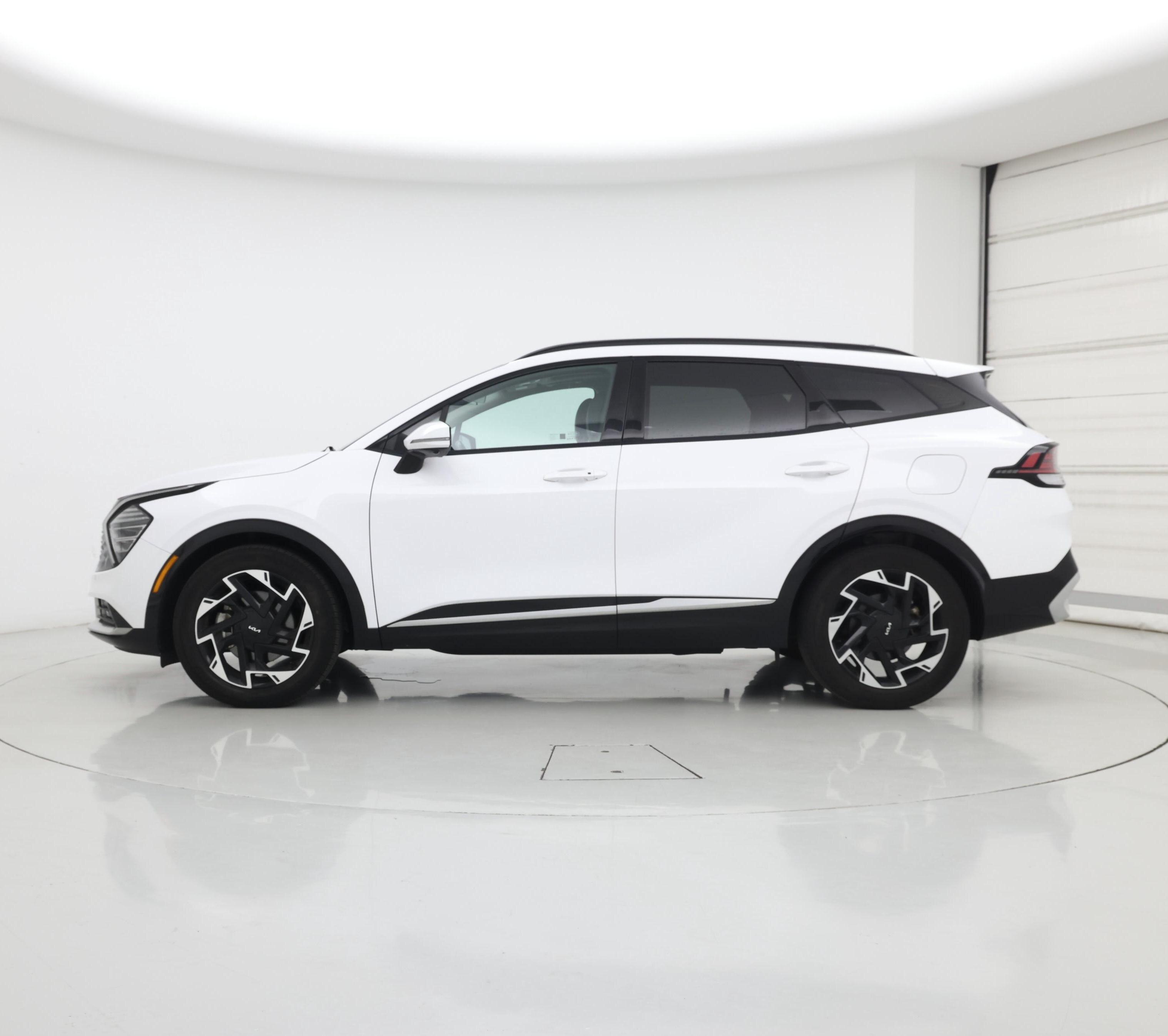 Thumbnail: 2023 Kia Sportage - 3