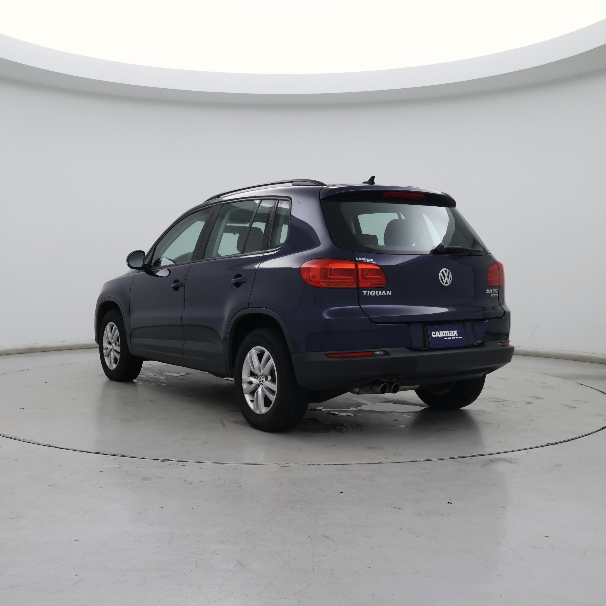 Thumbnail: 2015 Volkswagen Tiguan - 2