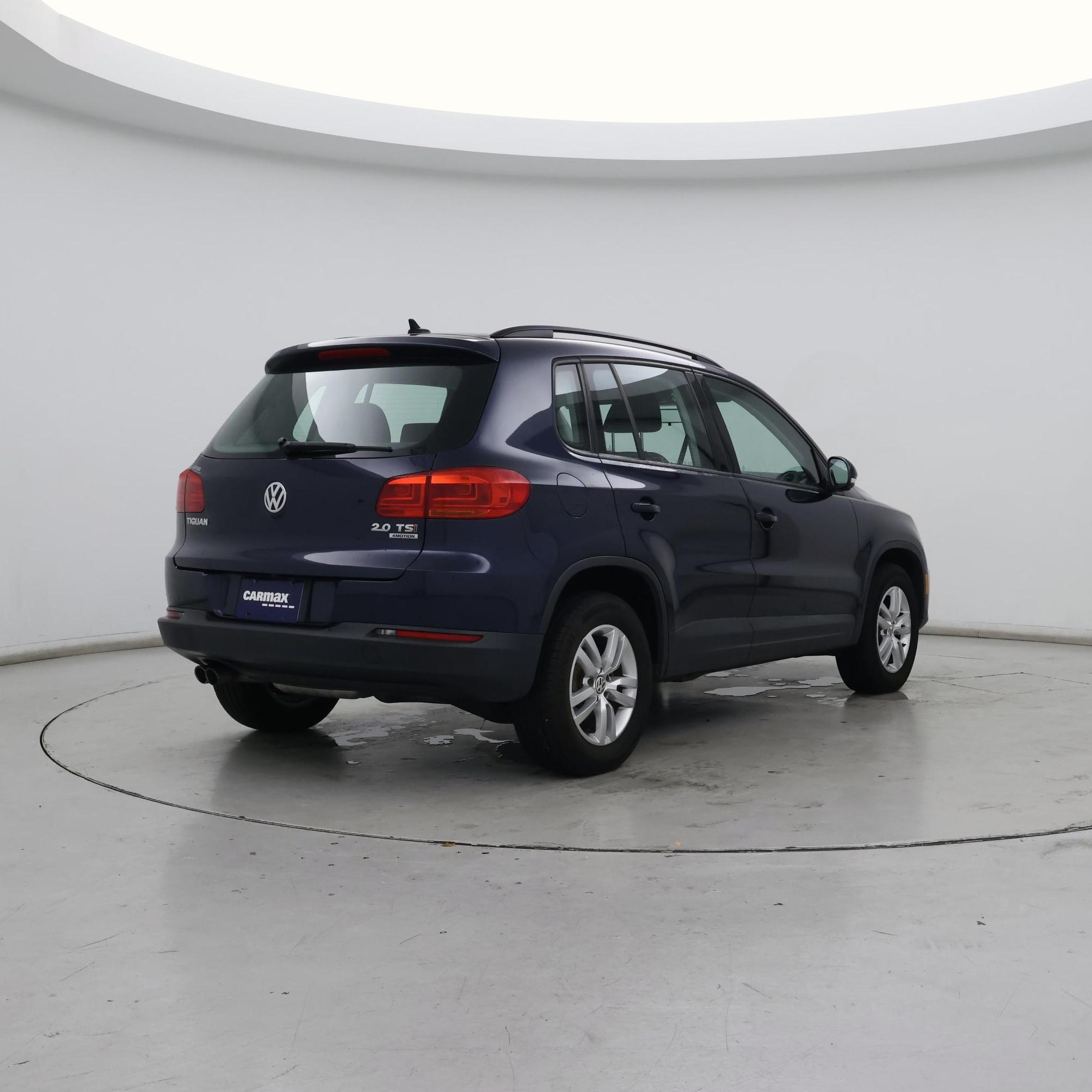 Thumbnail: 2015 Volkswagen Tiguan - 8
