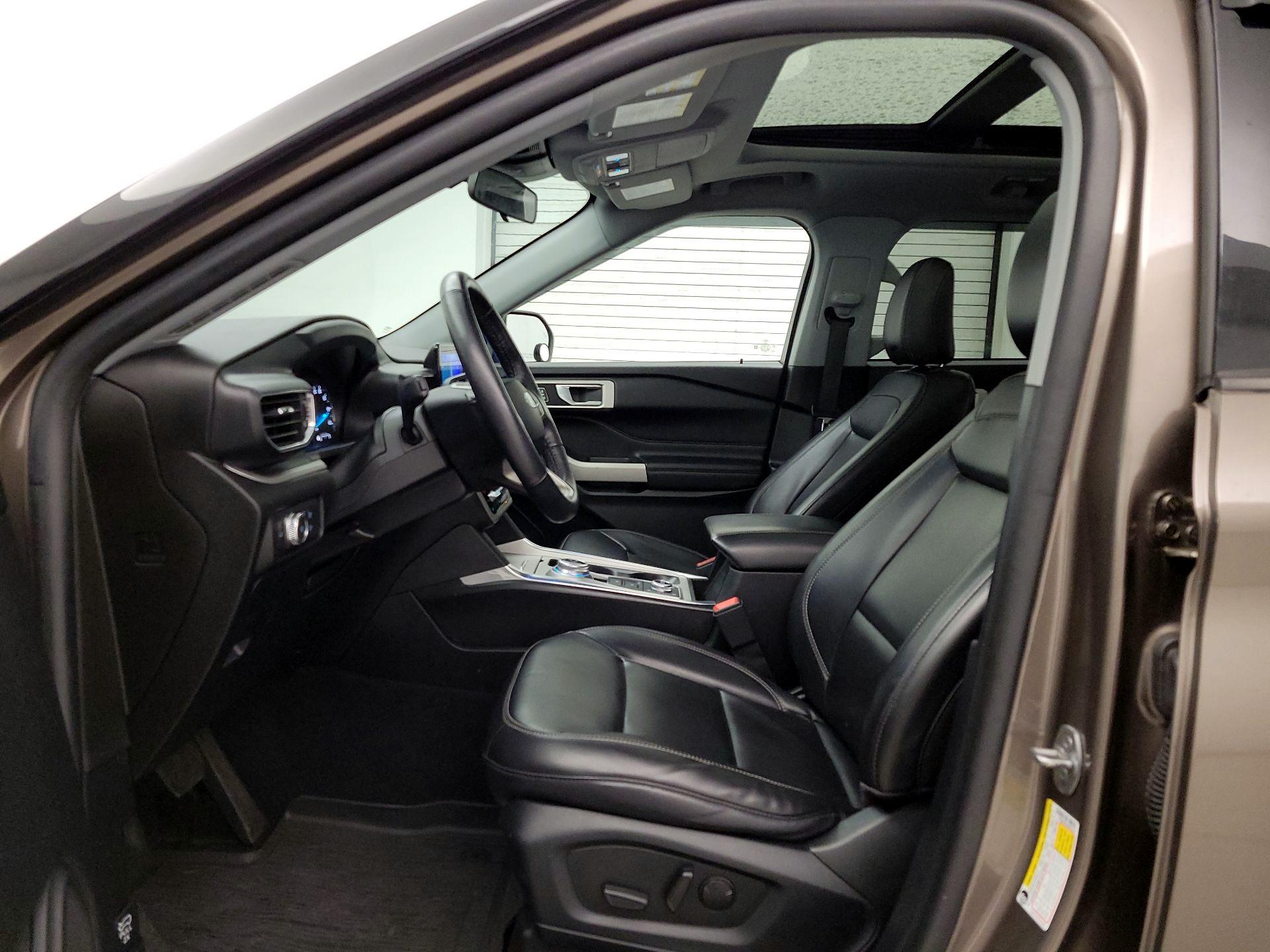 Thumbnail: 2021 Ford Explorer - 11