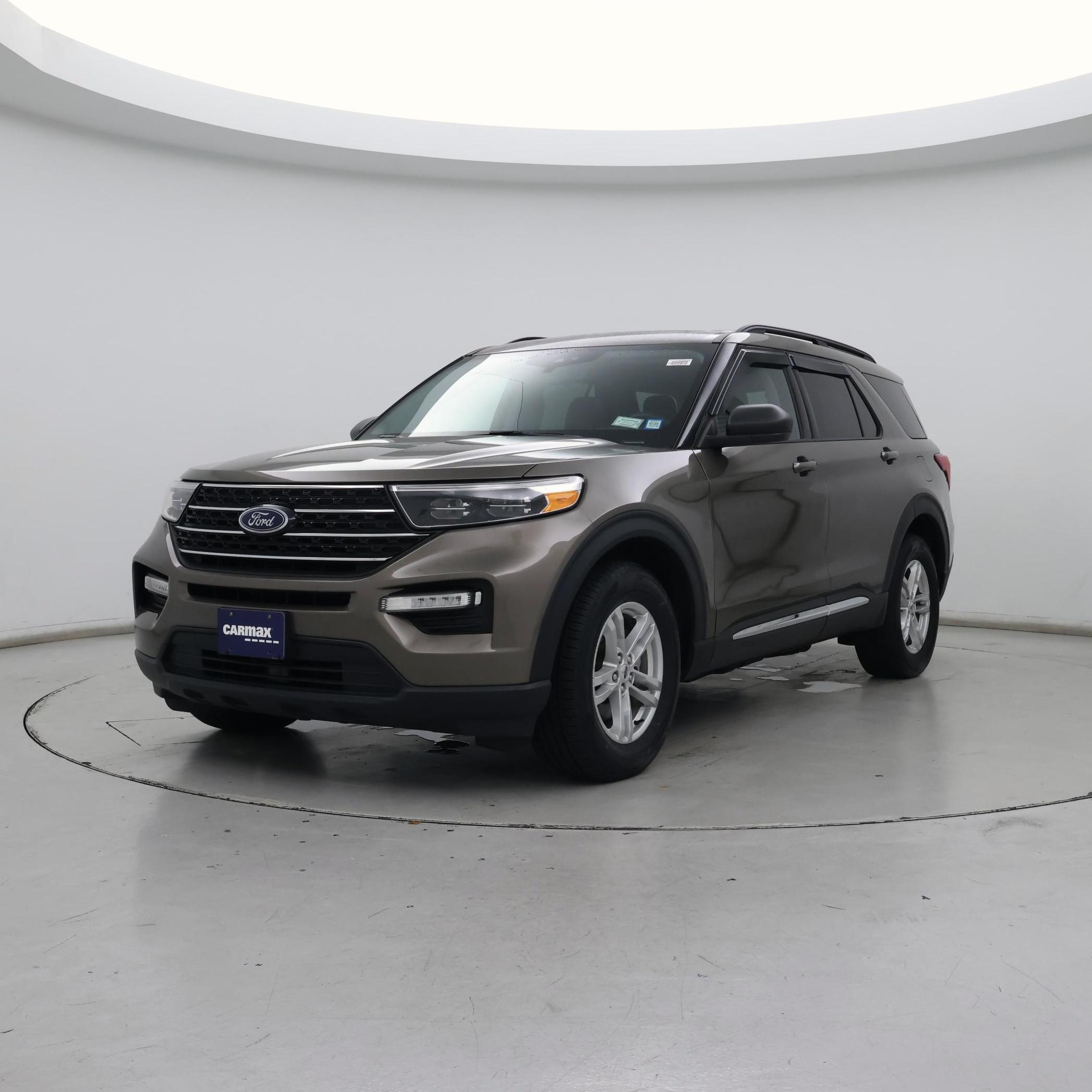 Thumbnail: 2021 Ford Explorer - 4