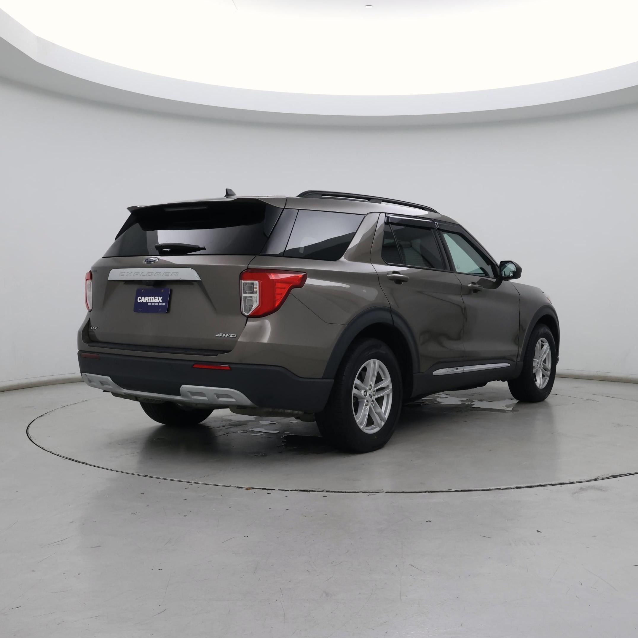 Thumbnail: 2021 Ford Explorer - 8