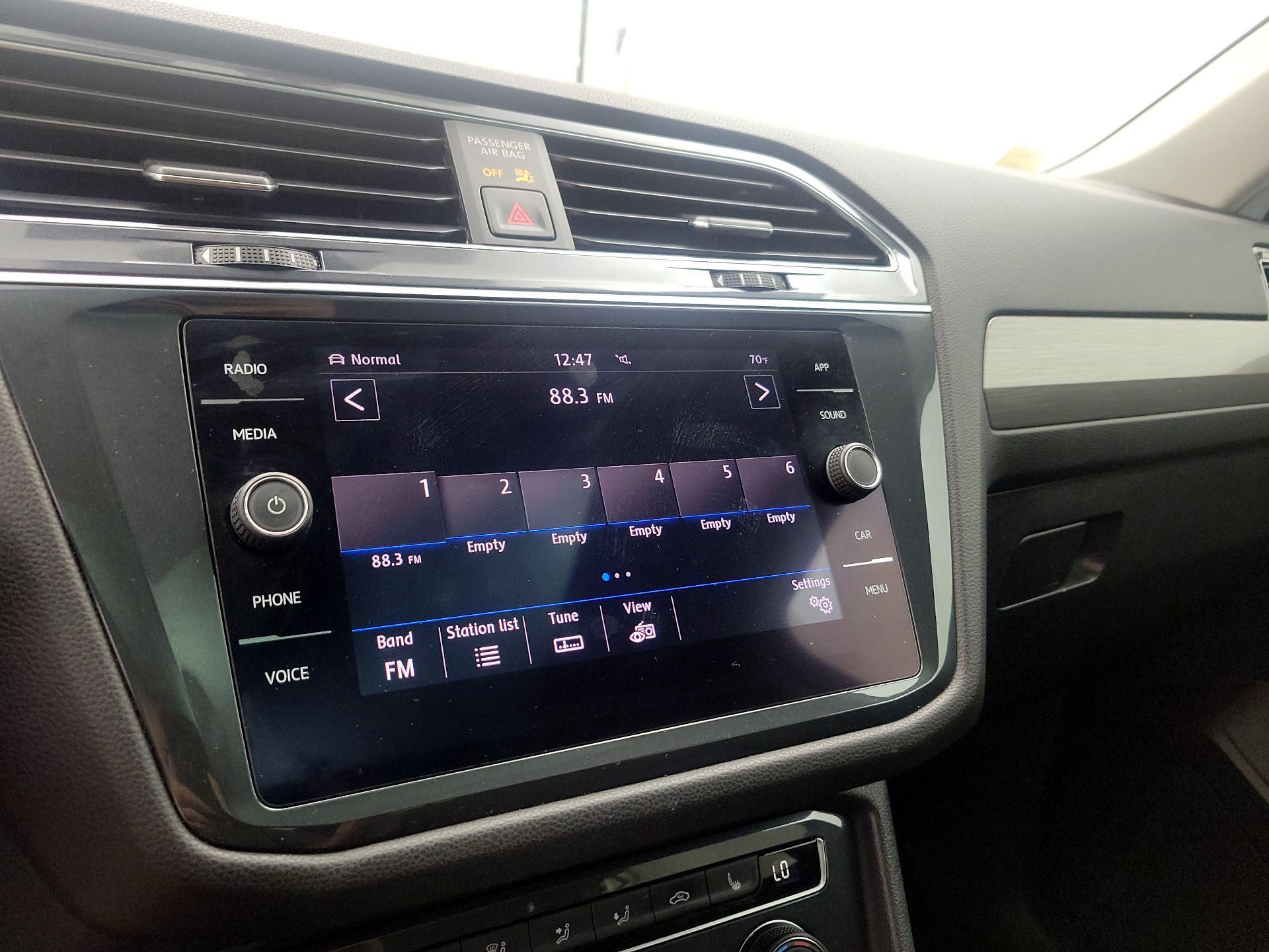 Thumbnail: 2019 Volkswagen Tiguan - 15