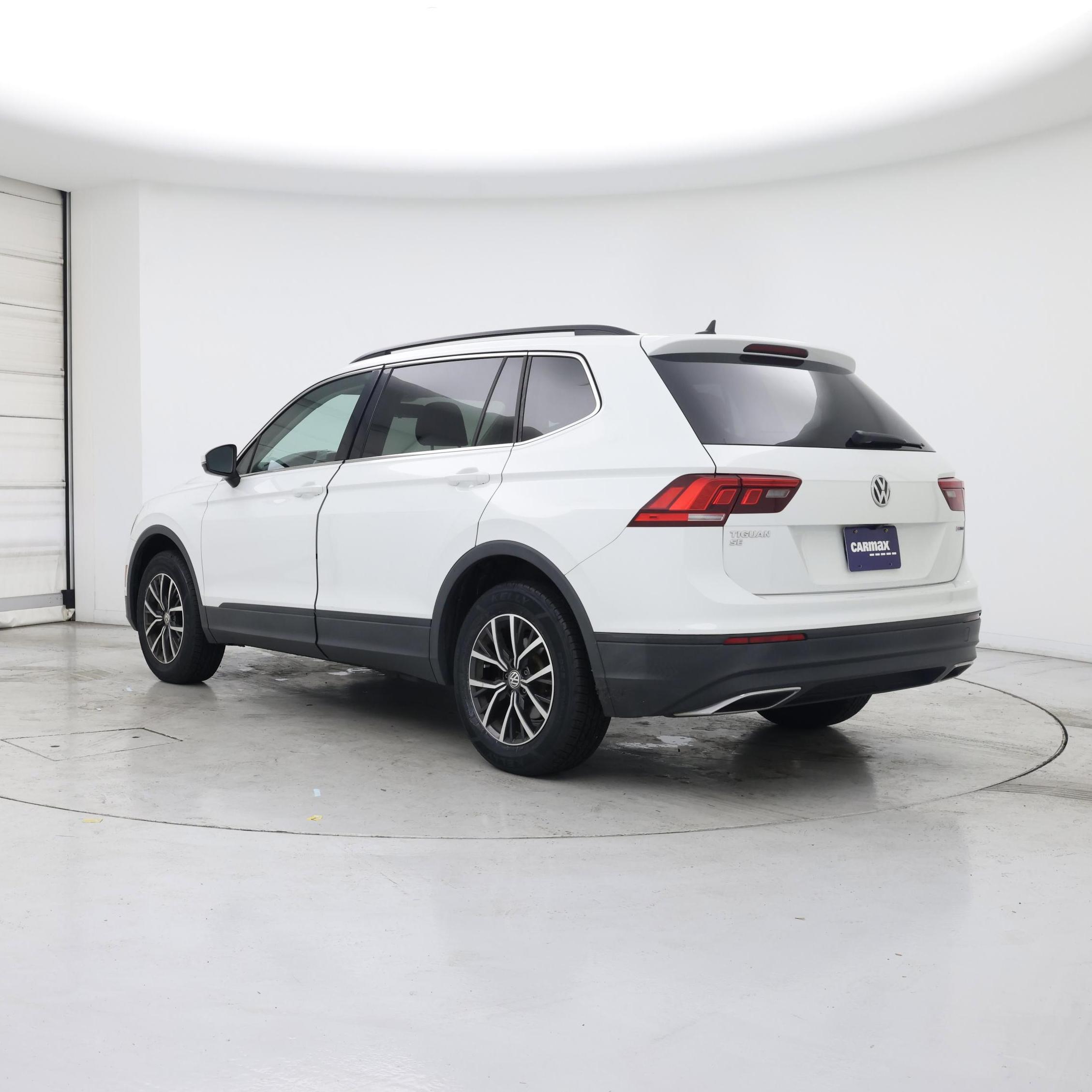 Thumbnail: 2019 Volkswagen Tiguan - 2