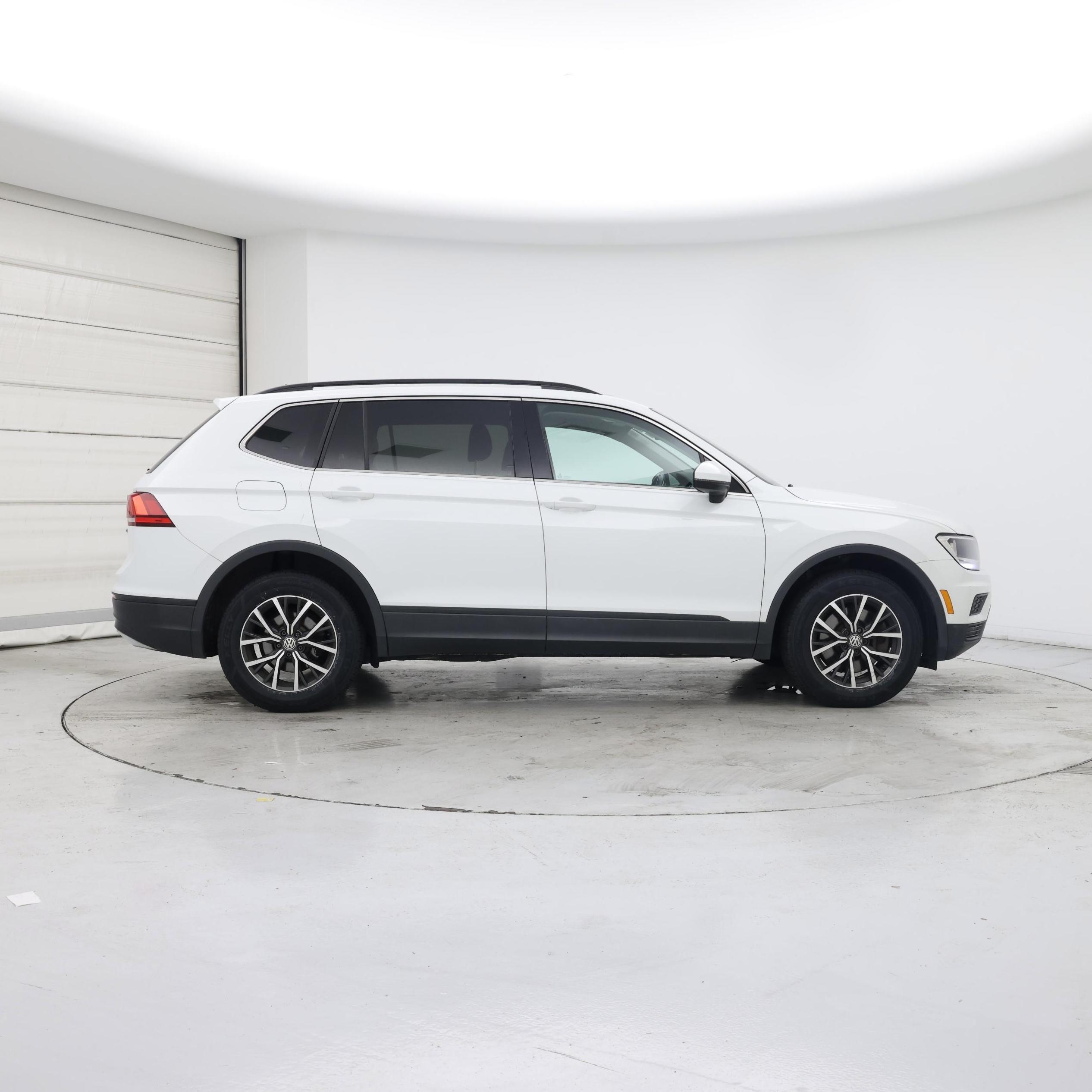 Thumbnail: 2019 Volkswagen Tiguan - 7