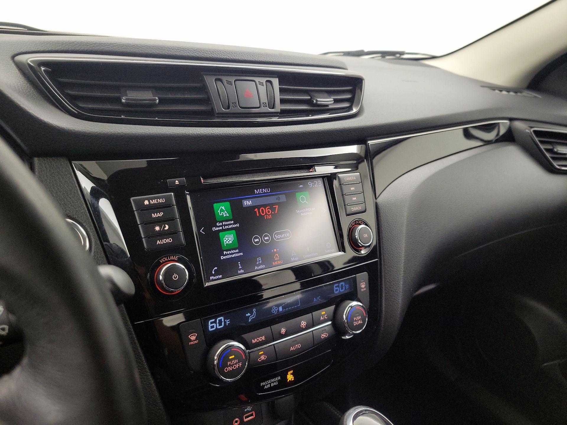 Thumbnail: 2019 Nissan Rogue Sport - 16