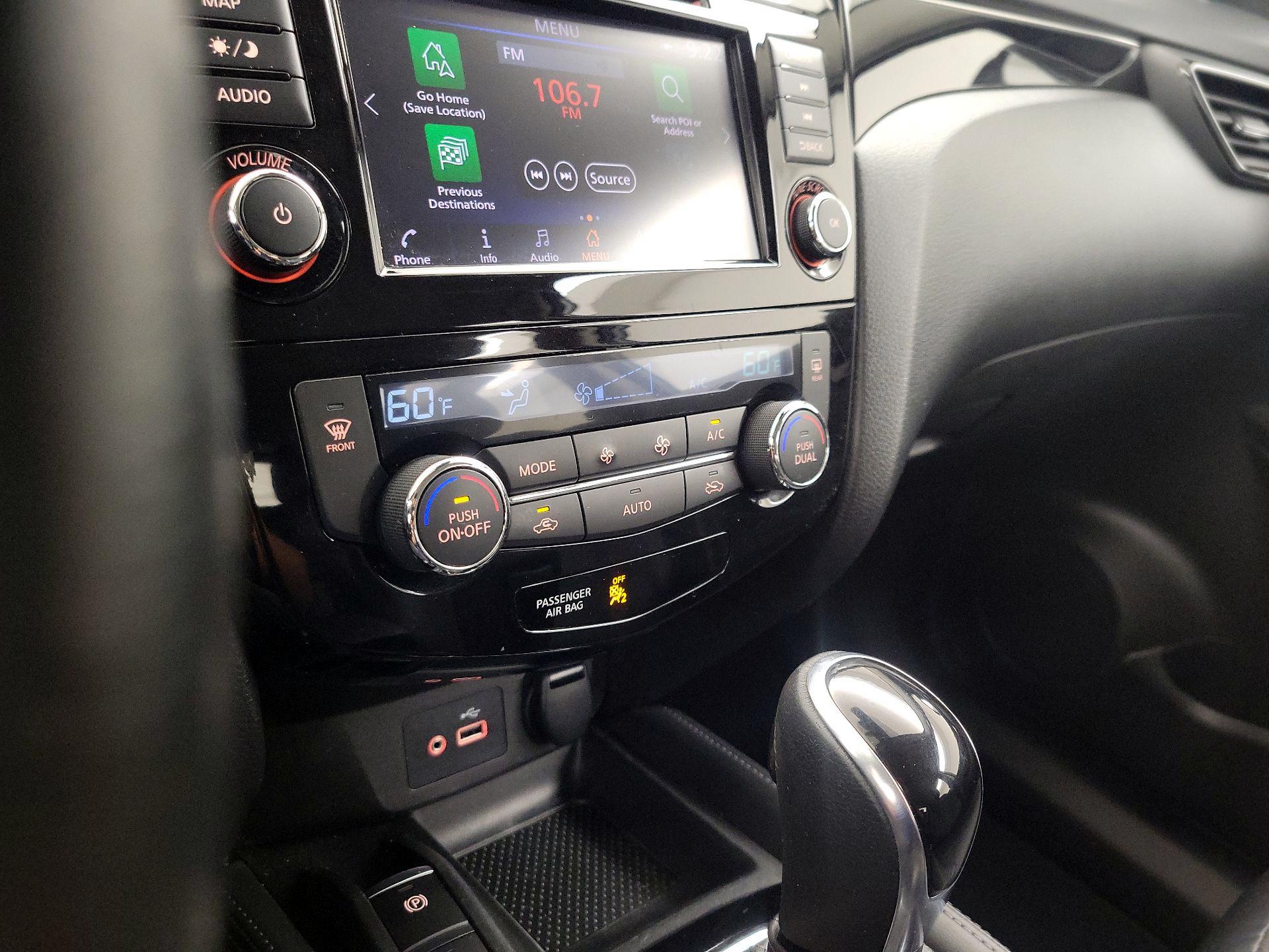 Thumbnail: 2019 Nissan Rogue Sport - 17