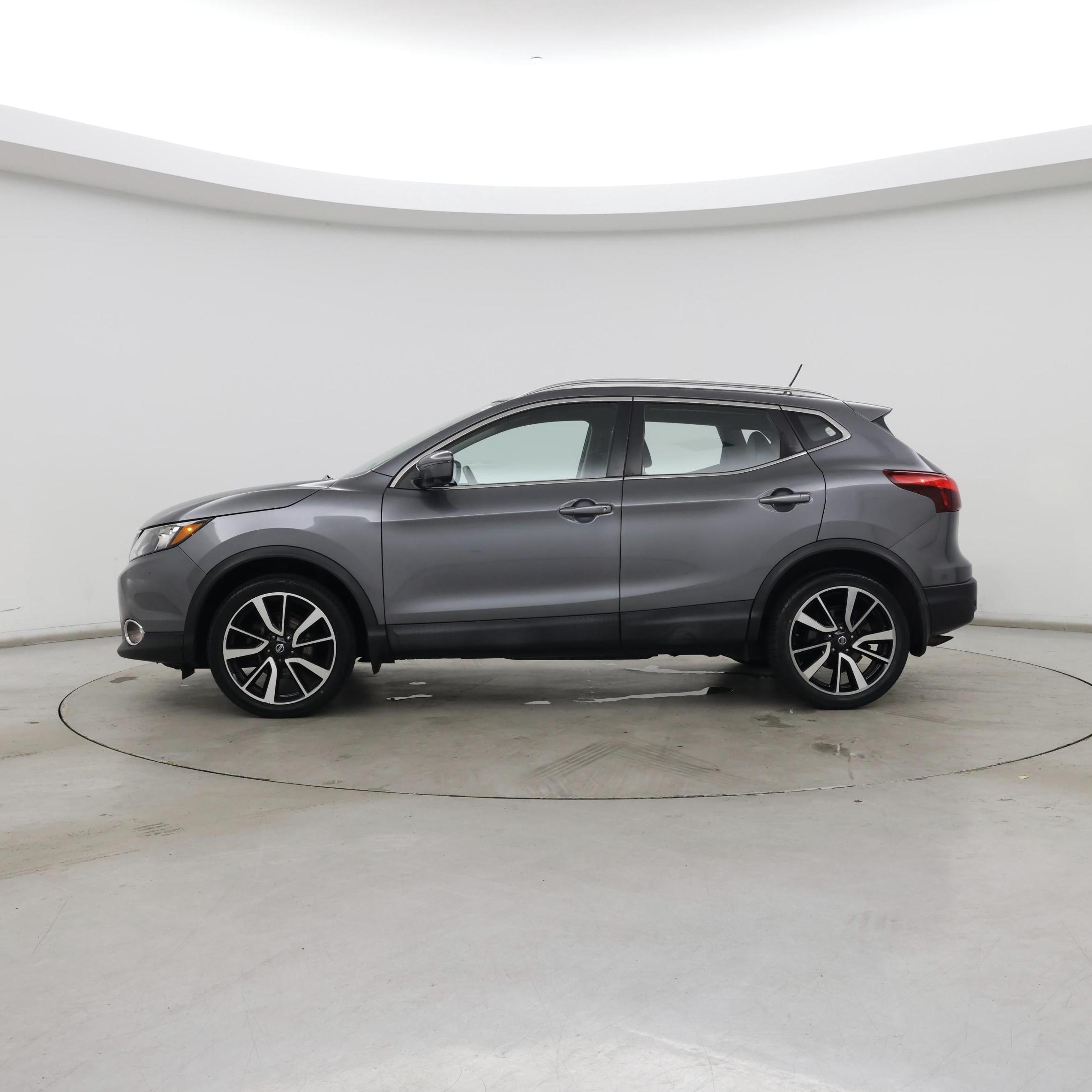Thumbnail: 2019 Nissan Rogue Sport - 3