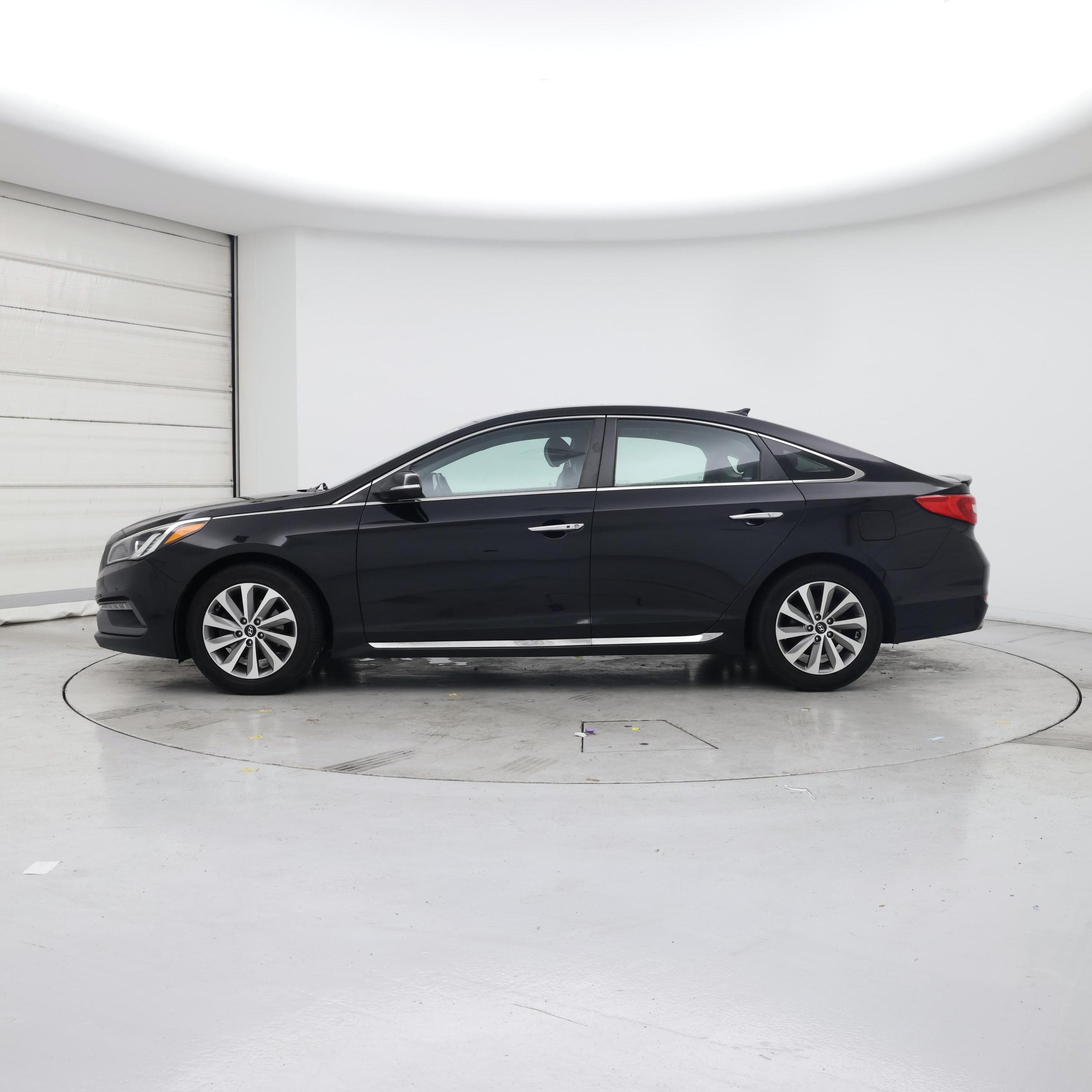 Thumbnail: 2017 Hyundai Sonata - 3