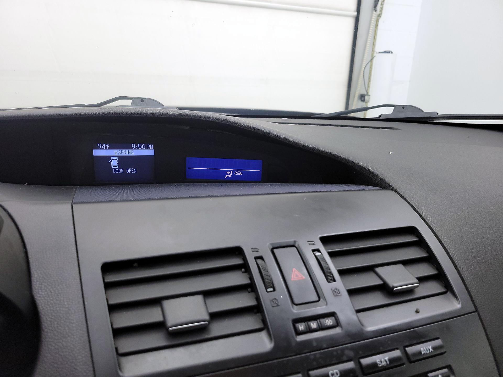 Thumbnail: 2013 Mazda Mazda3 - 14