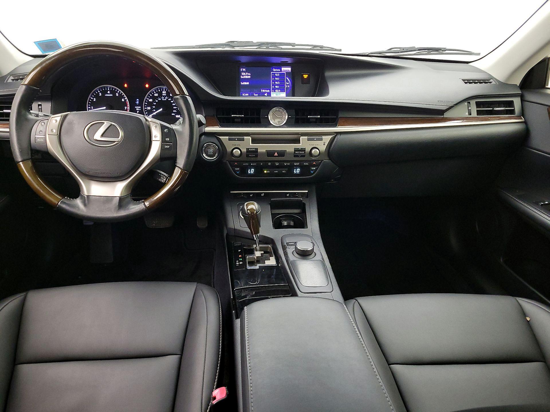 Thumbnail: 2013 Lexus ES - 9