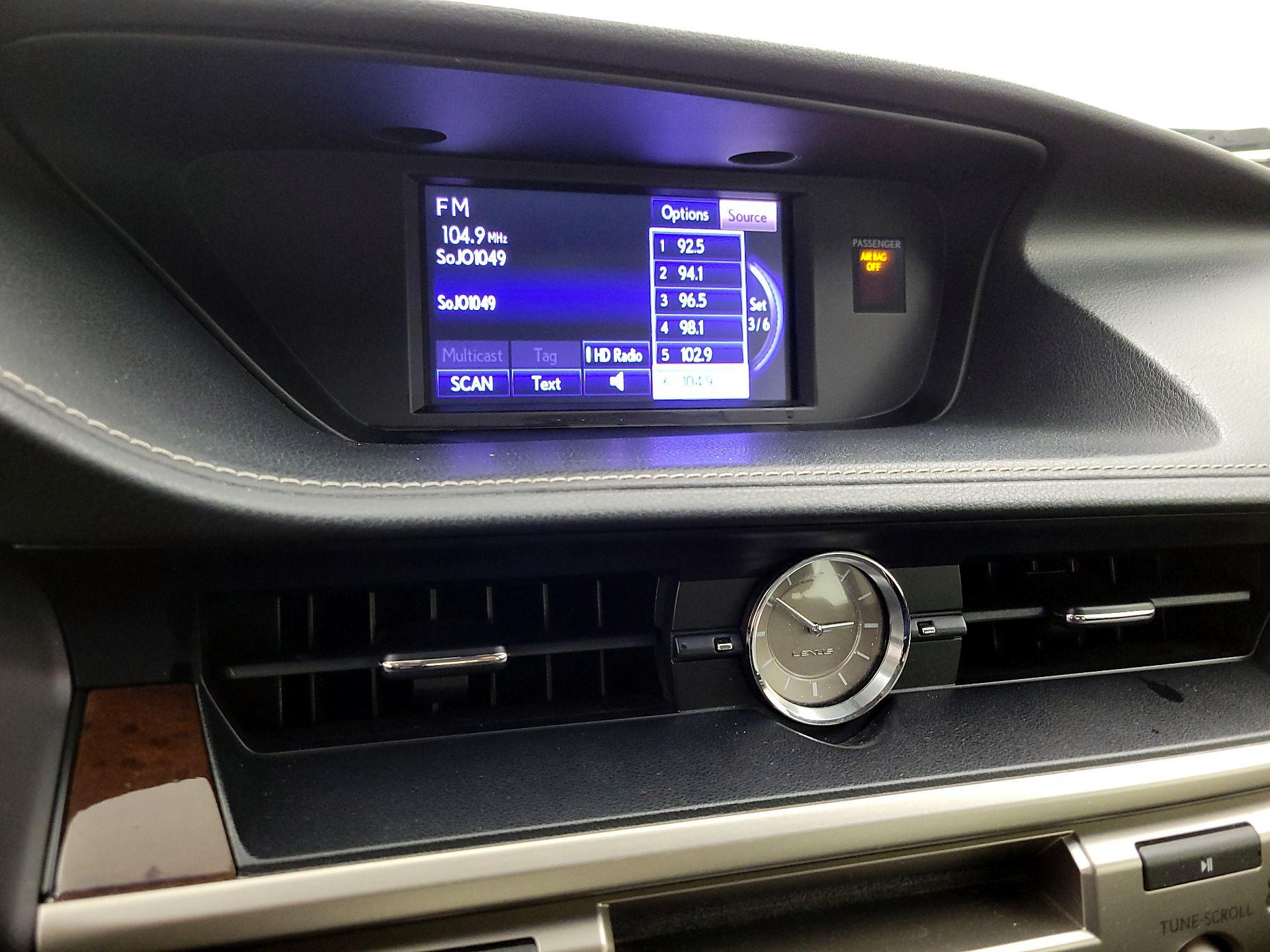 Thumbnail: 2013 Lexus ES - 15