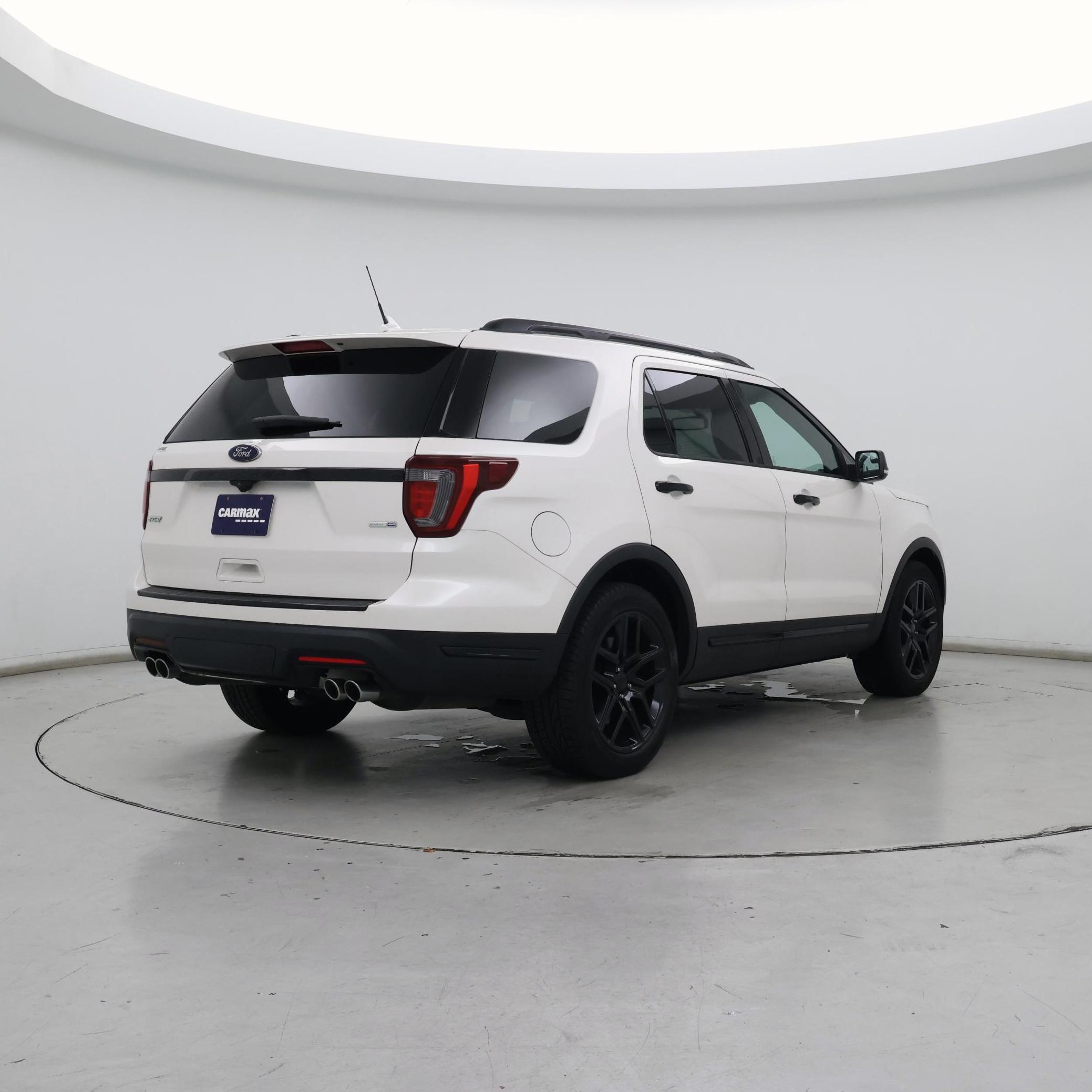 Thumbnail: 2018 Ford Explorer - 8