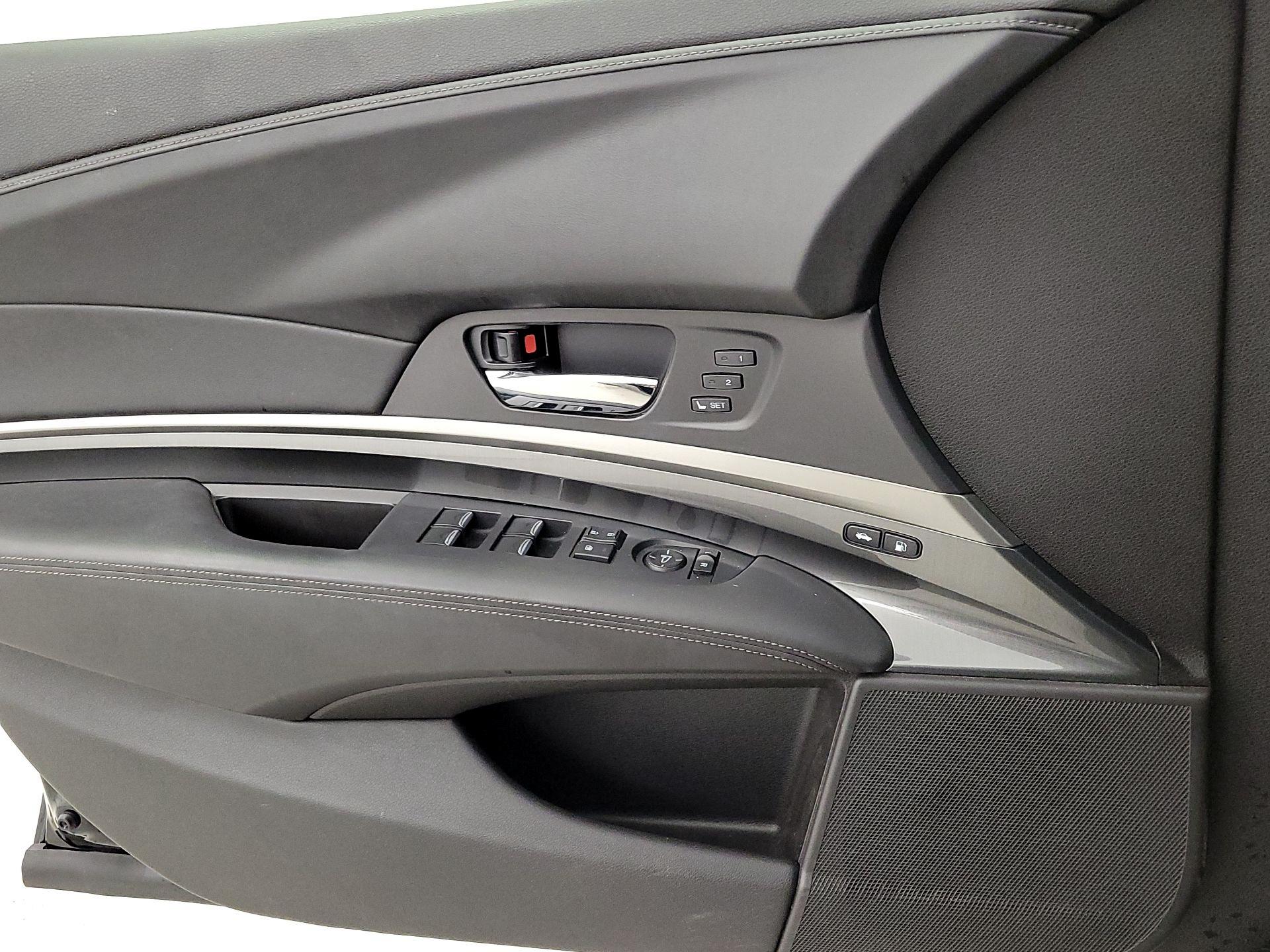 Thumbnail: 2014 Acura RLX - 12