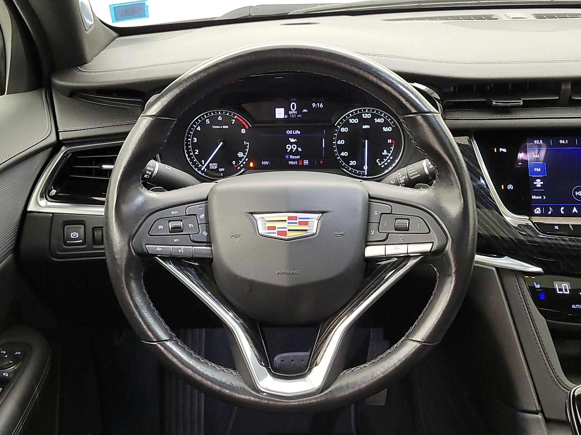 Thumbnail: 2023 Cadillac XT6 - 10