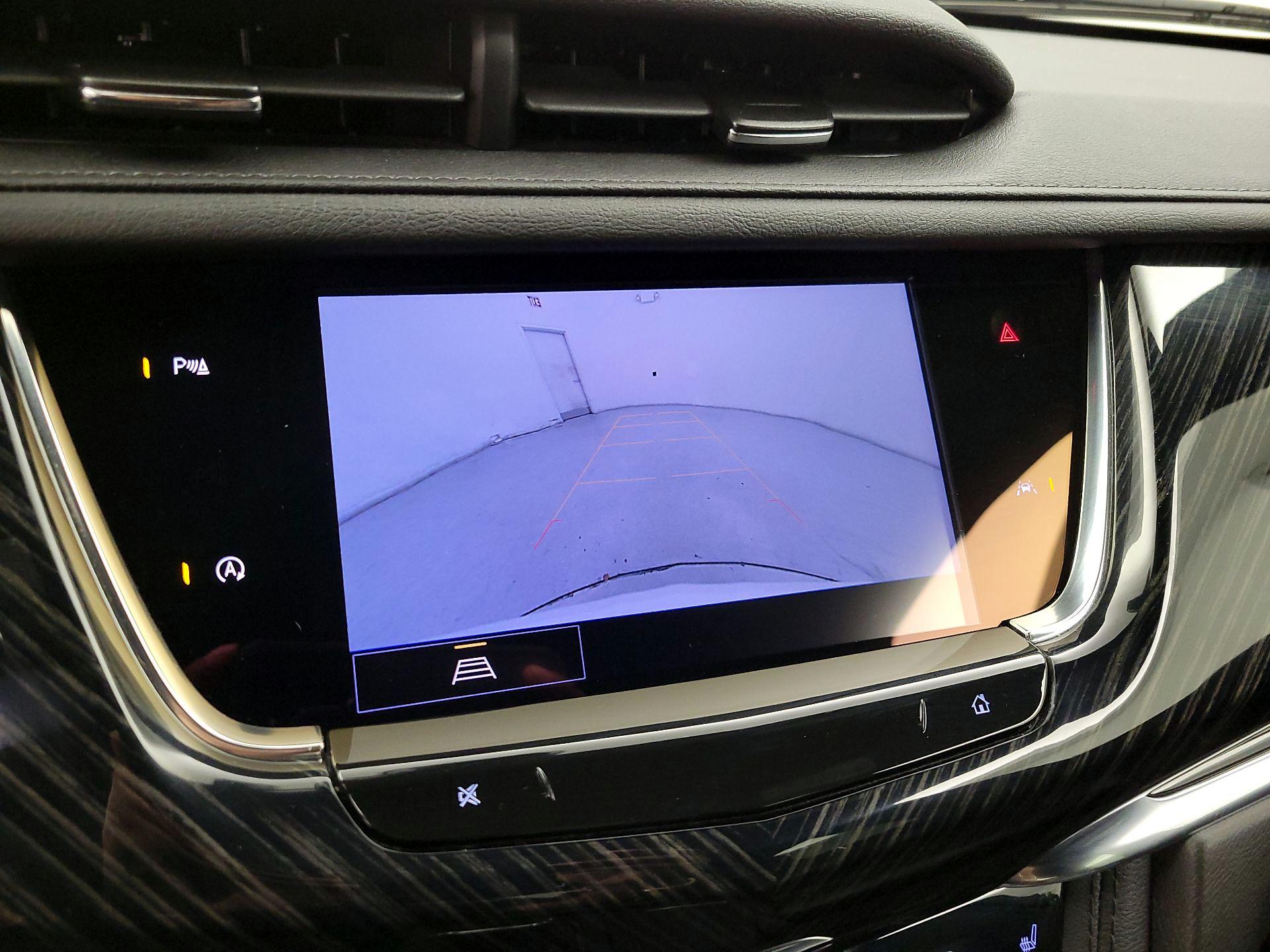 Thumbnail: 2023 Cadillac XT6 - 15
